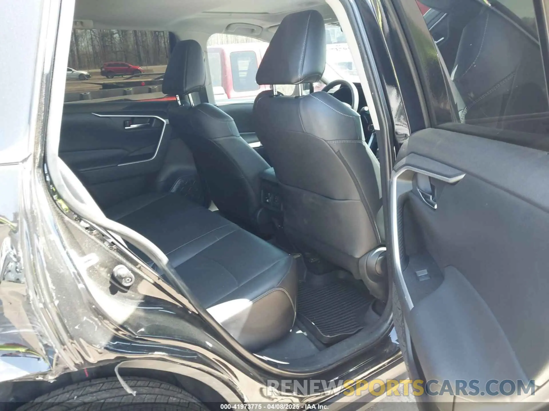 8 fotografías del automóvil dañado 2T3A1RFV9RC425493 TOYOTA RAV4 2024