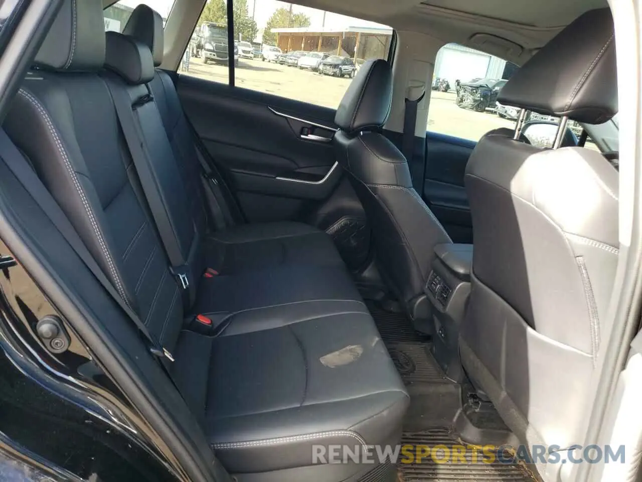 10 fotografías del automóvil dañado 2T3B6RFV3RW050883 TOYOTA RAV4 2024
