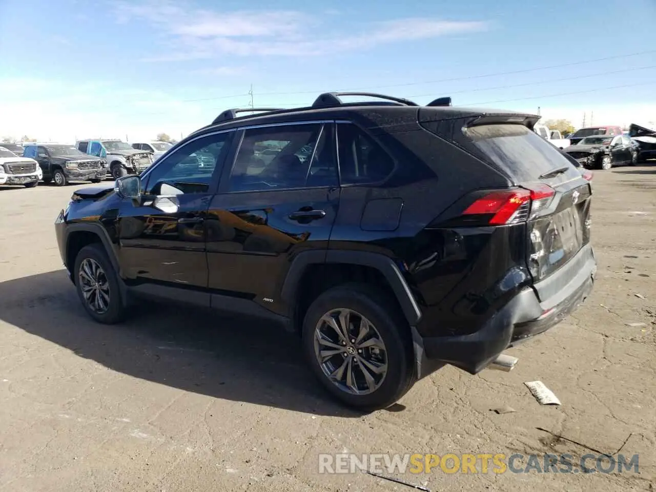 2 fotografías del automóvil dañado 2T3B6RFV3RW050883 TOYOTA RAV4 2024