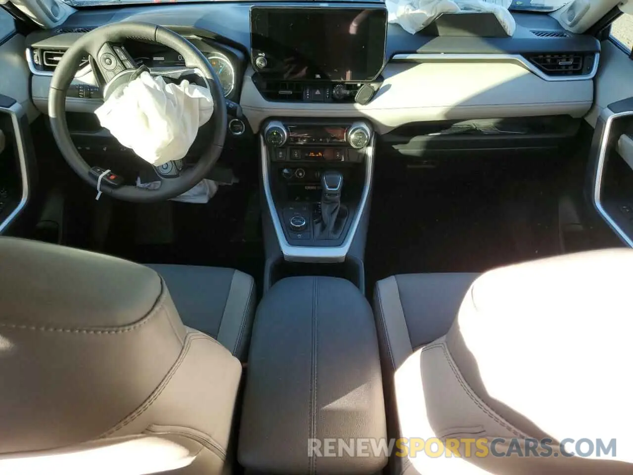 8 fotografías del automóvil dañado 2T3B6RFV7RW049851 TOYOTA RAV4 2024