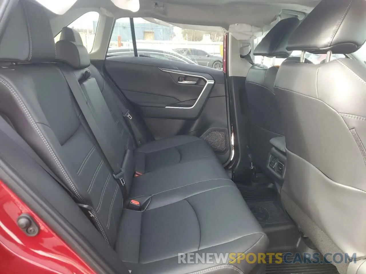 11 fotografías del automóvil dañado 2T3B6RFV7RW081179 TOYOTA RAV4 2024