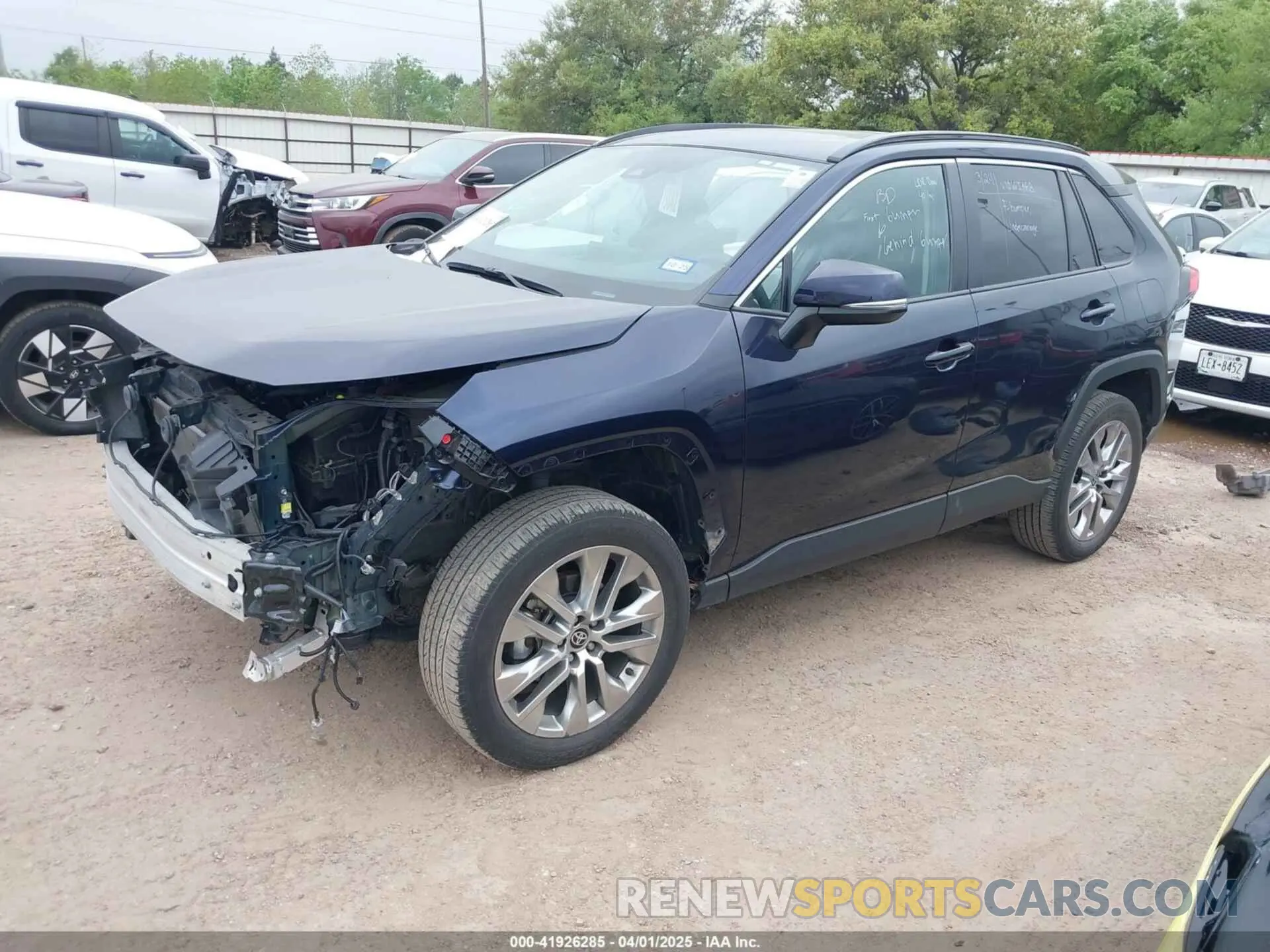 2 fotografías del automóvil dañado 2T3C1RFV0RW301894 TOYOTA RAV4 2024