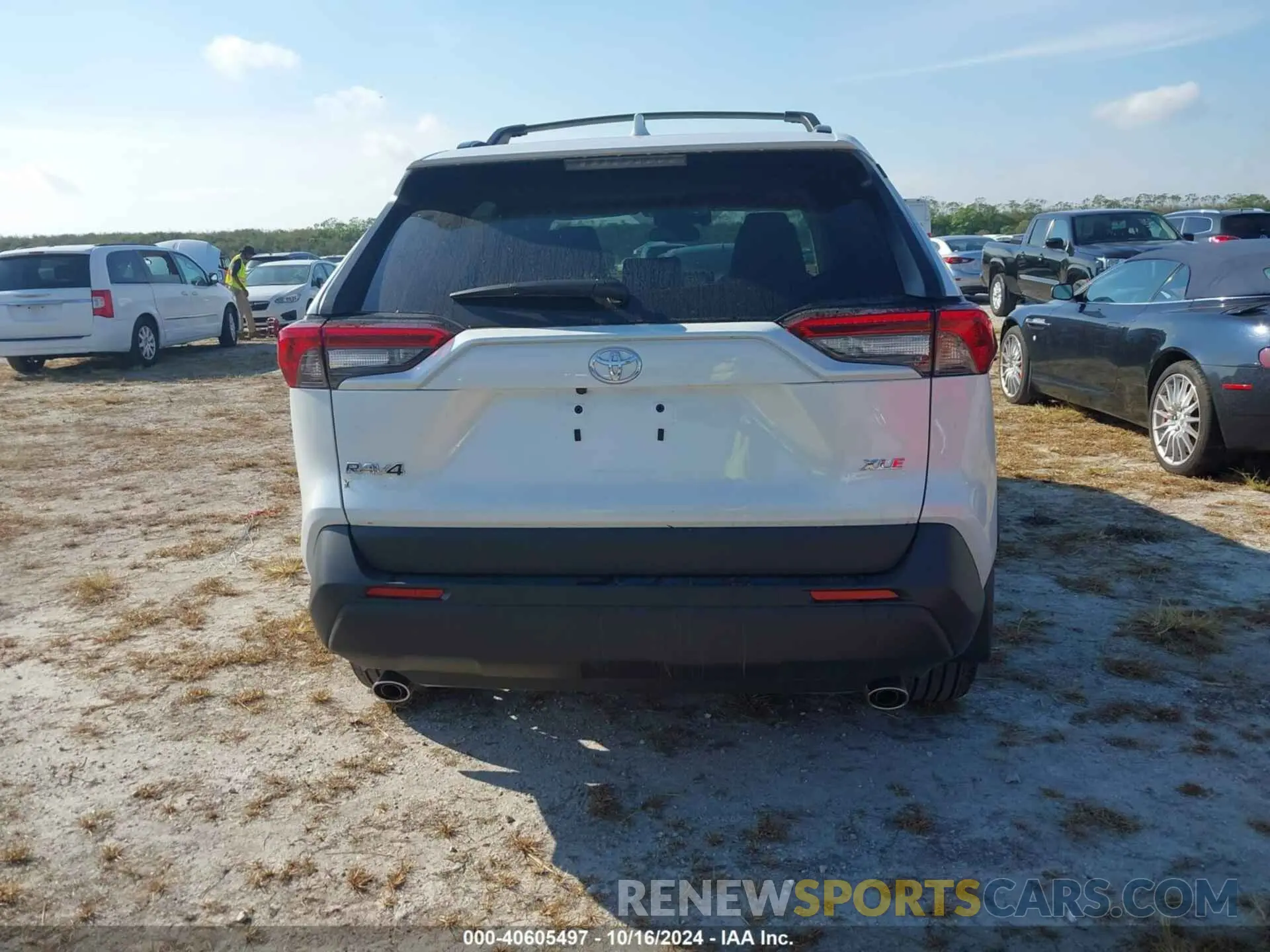 15 fotografías del automóvil dañado 2T3C1RFV1RW344687 TOYOTA RAV4 2024