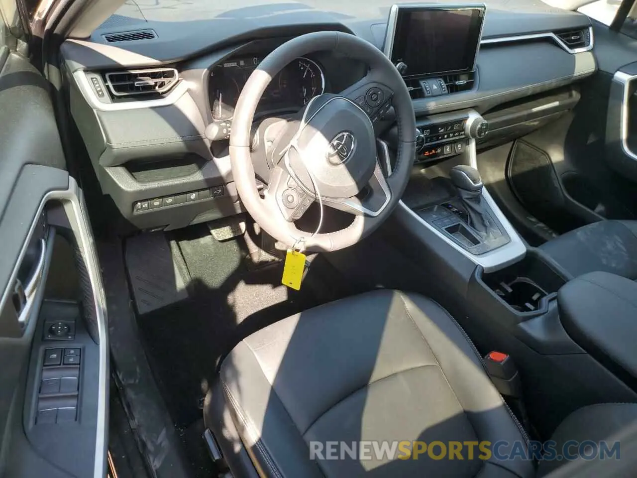 8 fotografías del automóvil dañado 2T3C1RFV2RC254028 TOYOTA RAV4 2024