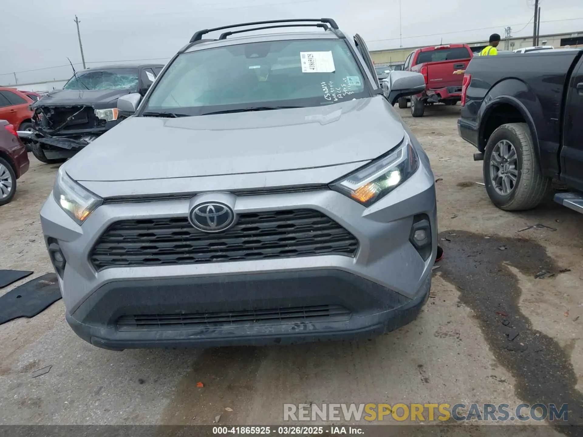 12 fotografías del automóvil dañado 2T3C1RFV2RC263246 TOYOTA RAV4 2024