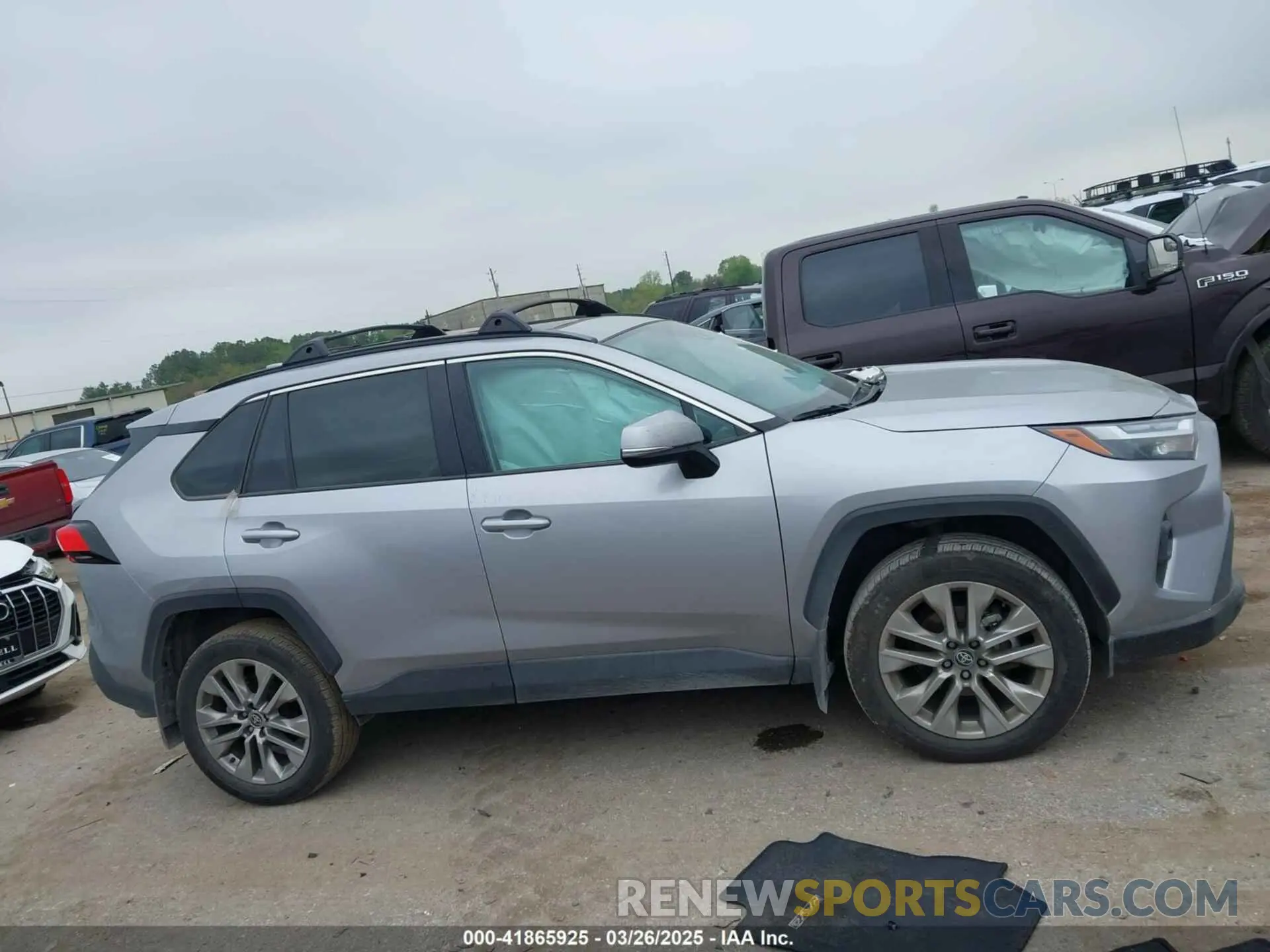 13 fotografías del automóvil dañado 2T3C1RFV2RC263246 TOYOTA RAV4 2024