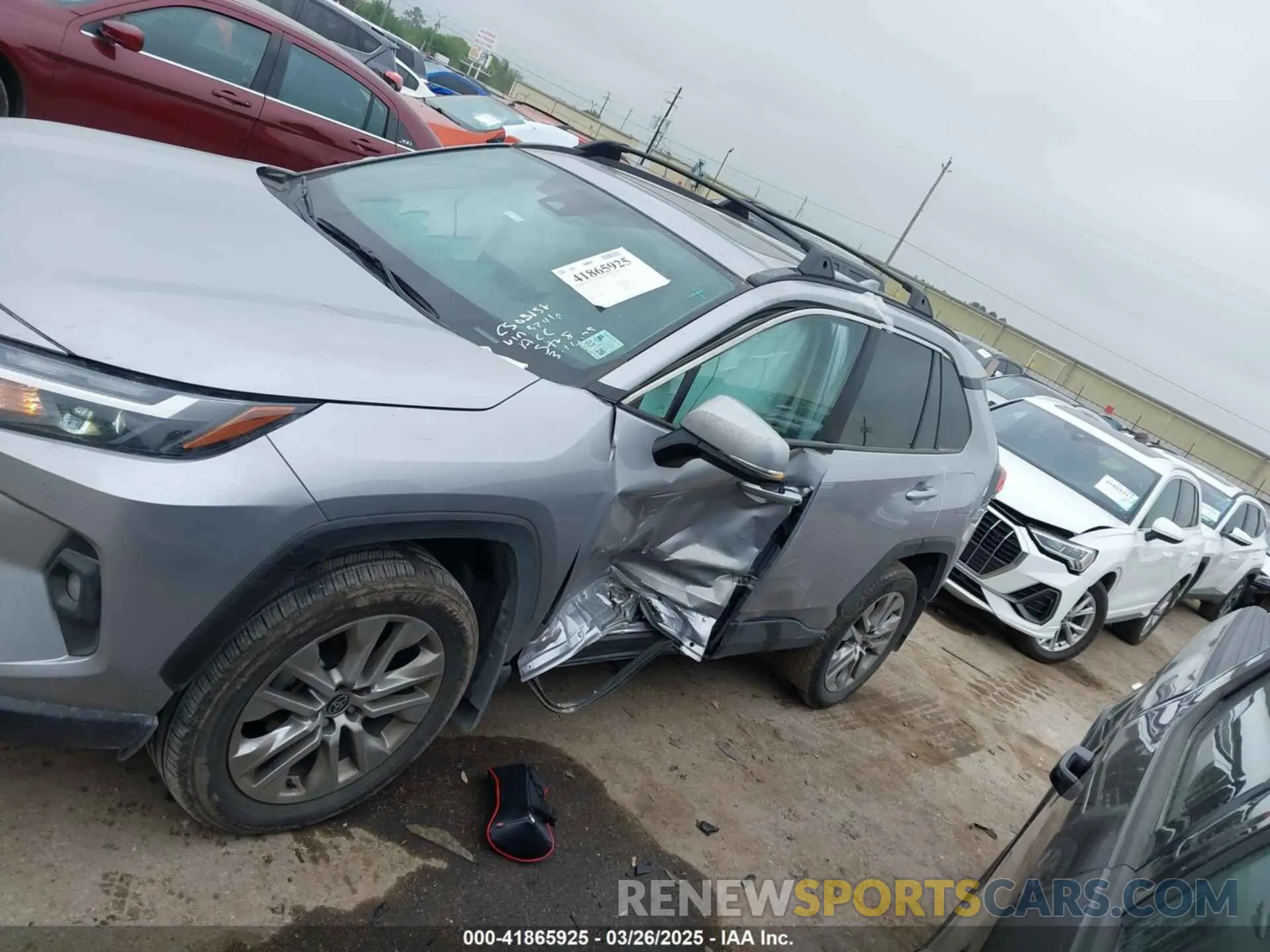 14 fotografías del automóvil dañado 2T3C1RFV2RC263246 TOYOTA RAV4 2024