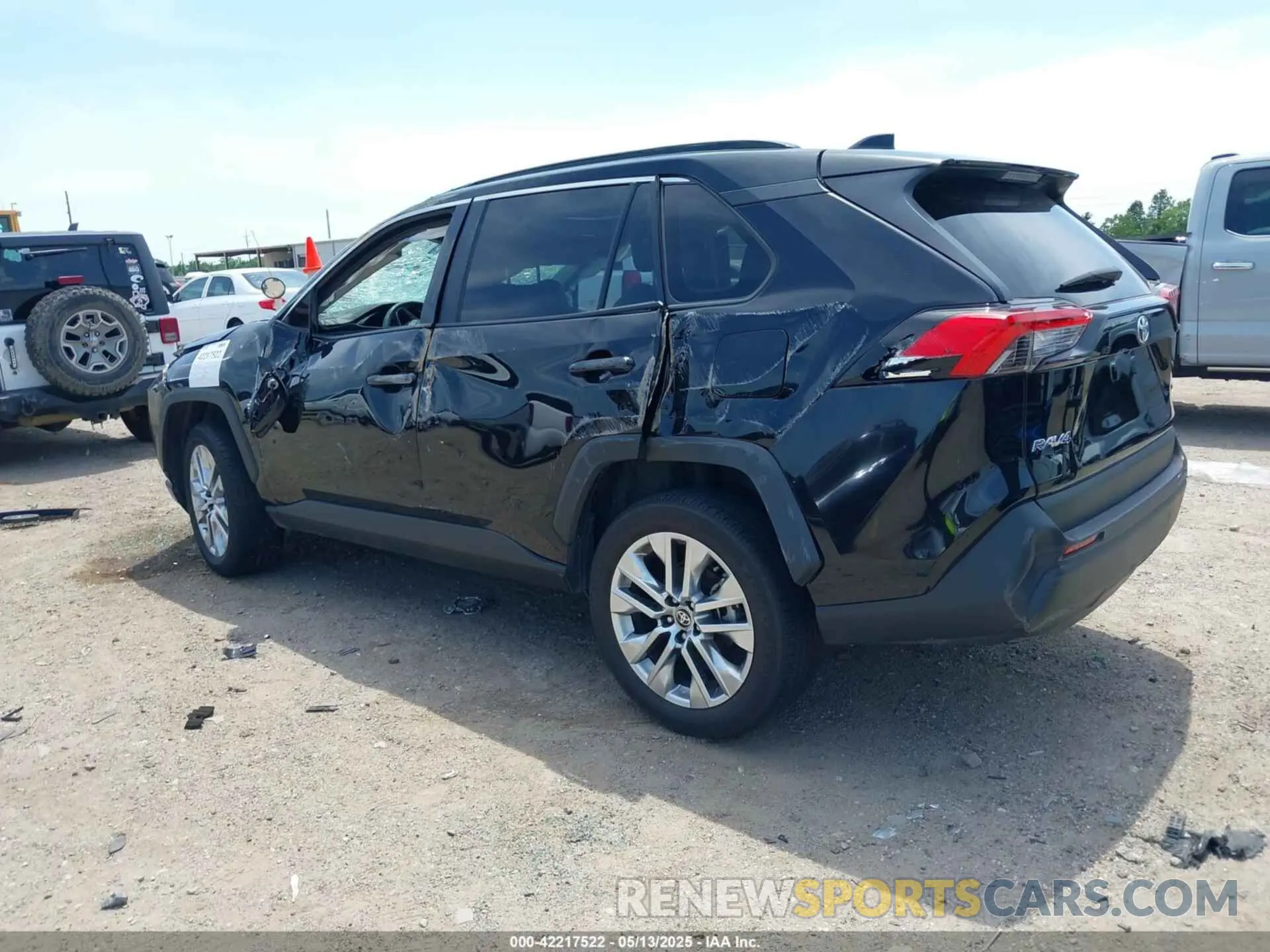 3 fotografías del automóvil dañado 2T3C1RFV3RC268293 TOYOTA RAV4 2024