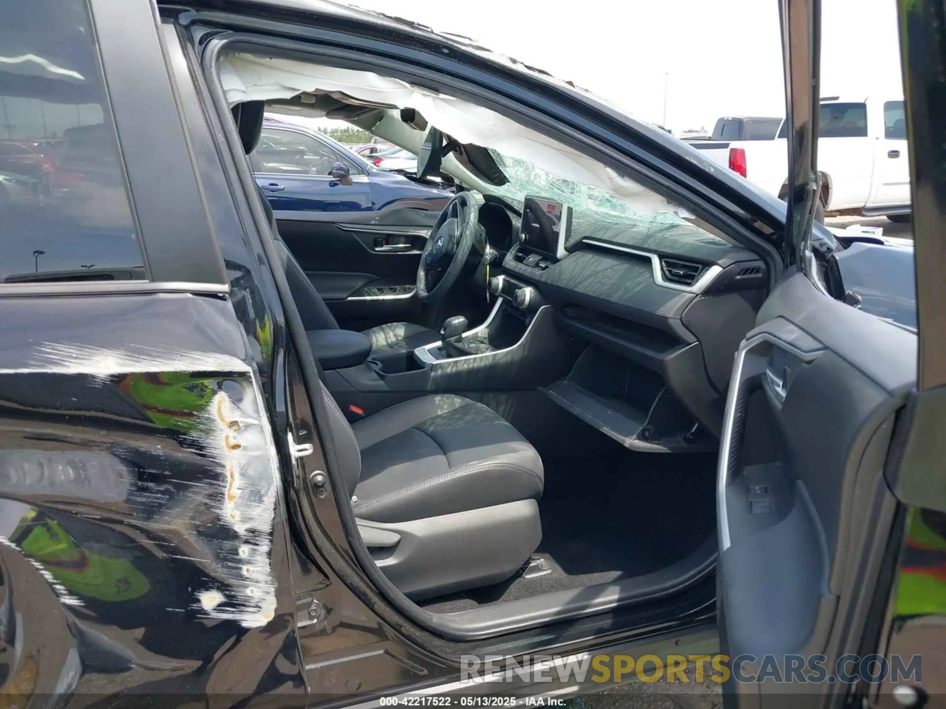 5 fotografías del automóvil dañado 2T3C1RFV3RC268293 TOYOTA RAV4 2024