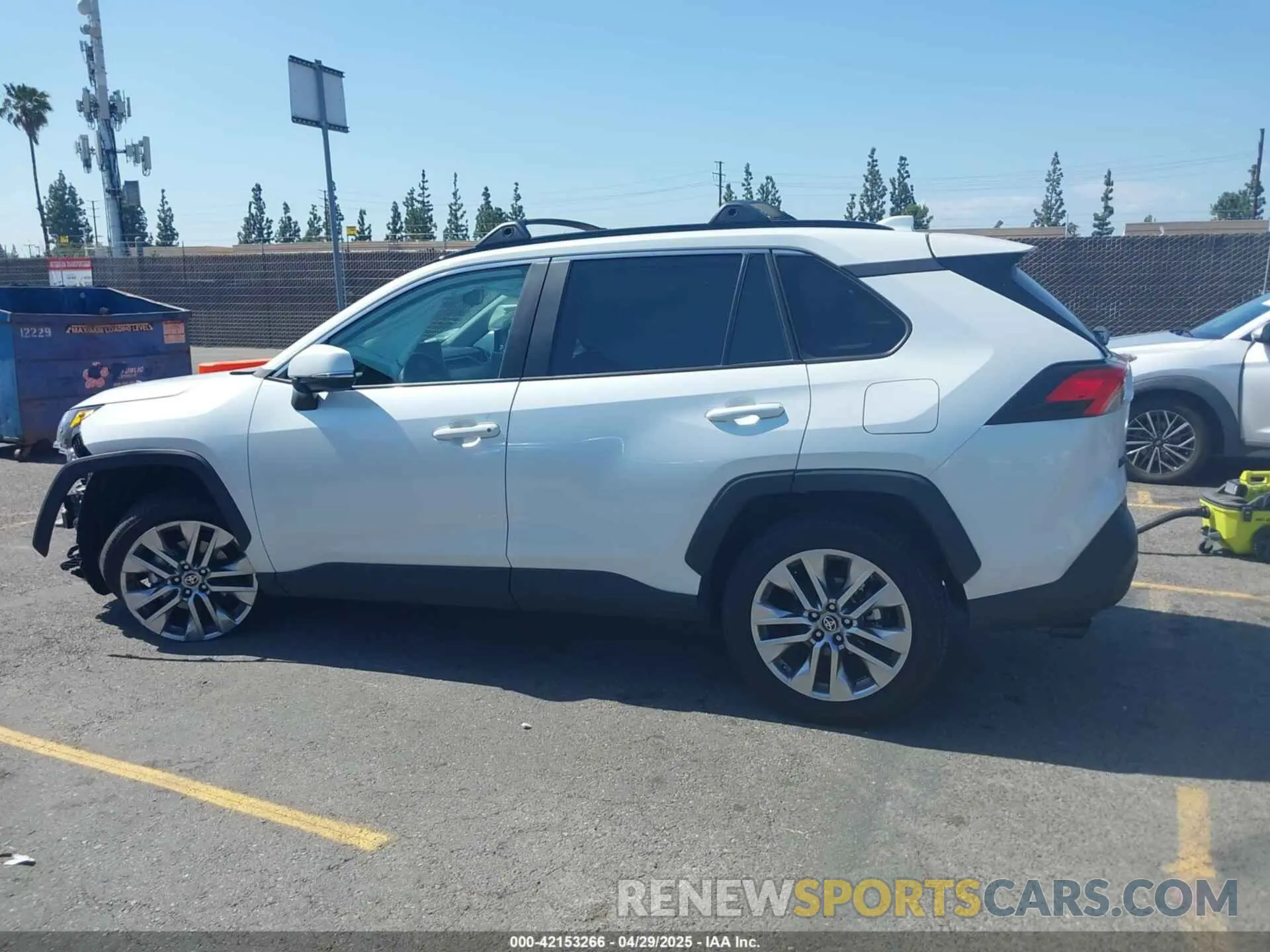 14 fotografías del automóvil dañado 2T3C1RFV4RW326099 TOYOTA RAV4 2024