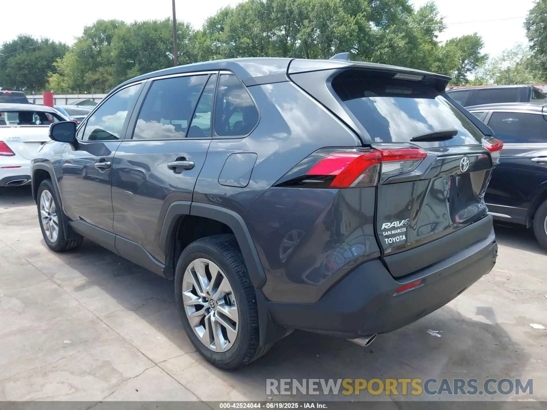 3 fotografías del automóvil dañado 2T3C1RFV6RW309692 TOYOTA RAV4 2024