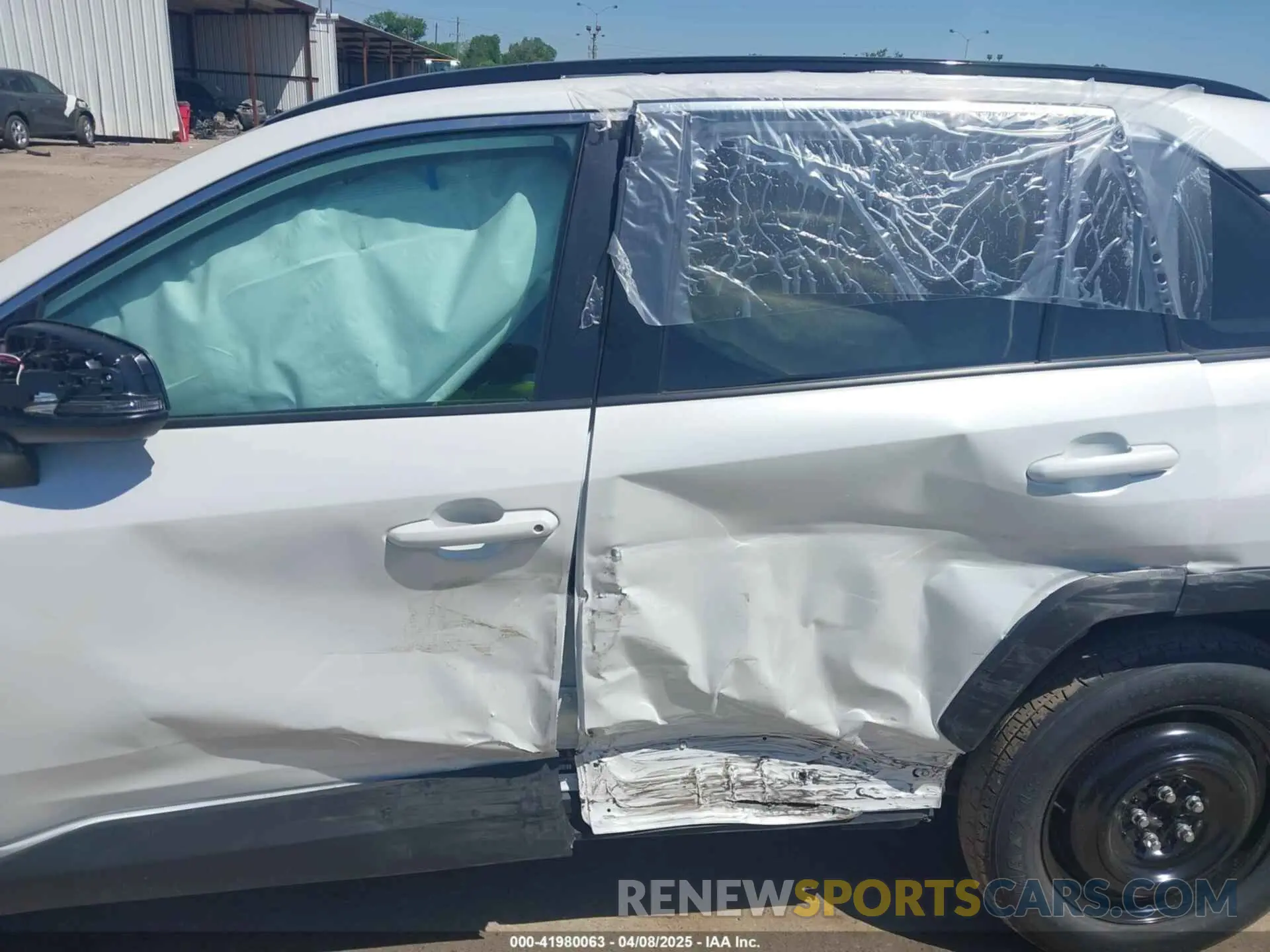 14 fotografías del automóvil dañado 2T3C1RFV6RW362103 TOYOTA RAV4 2024