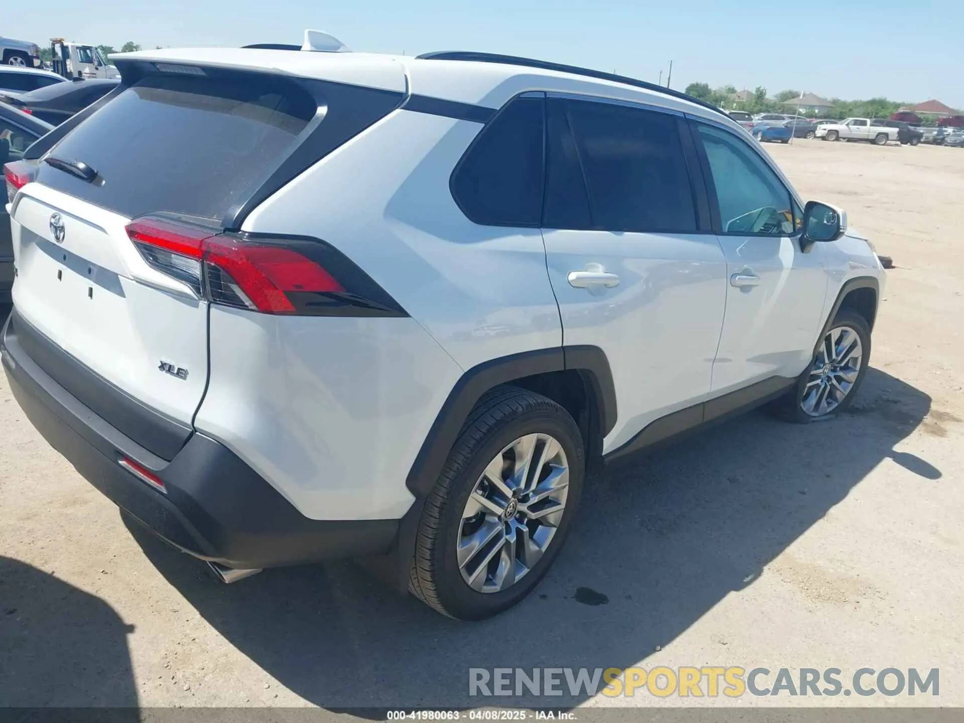 4 fotografías del automóvil dañado 2T3C1RFV6RW362103 TOYOTA RAV4 2024