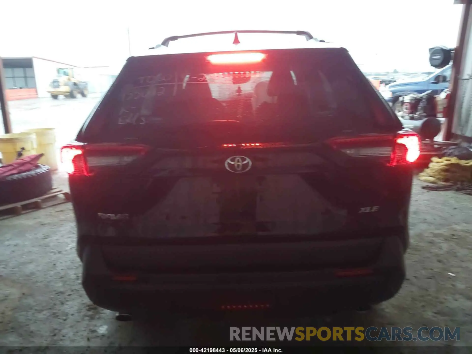 16 fotografías del automóvil dañado 2T3C1RFV8RW305725 TOYOTA RAV4 2024