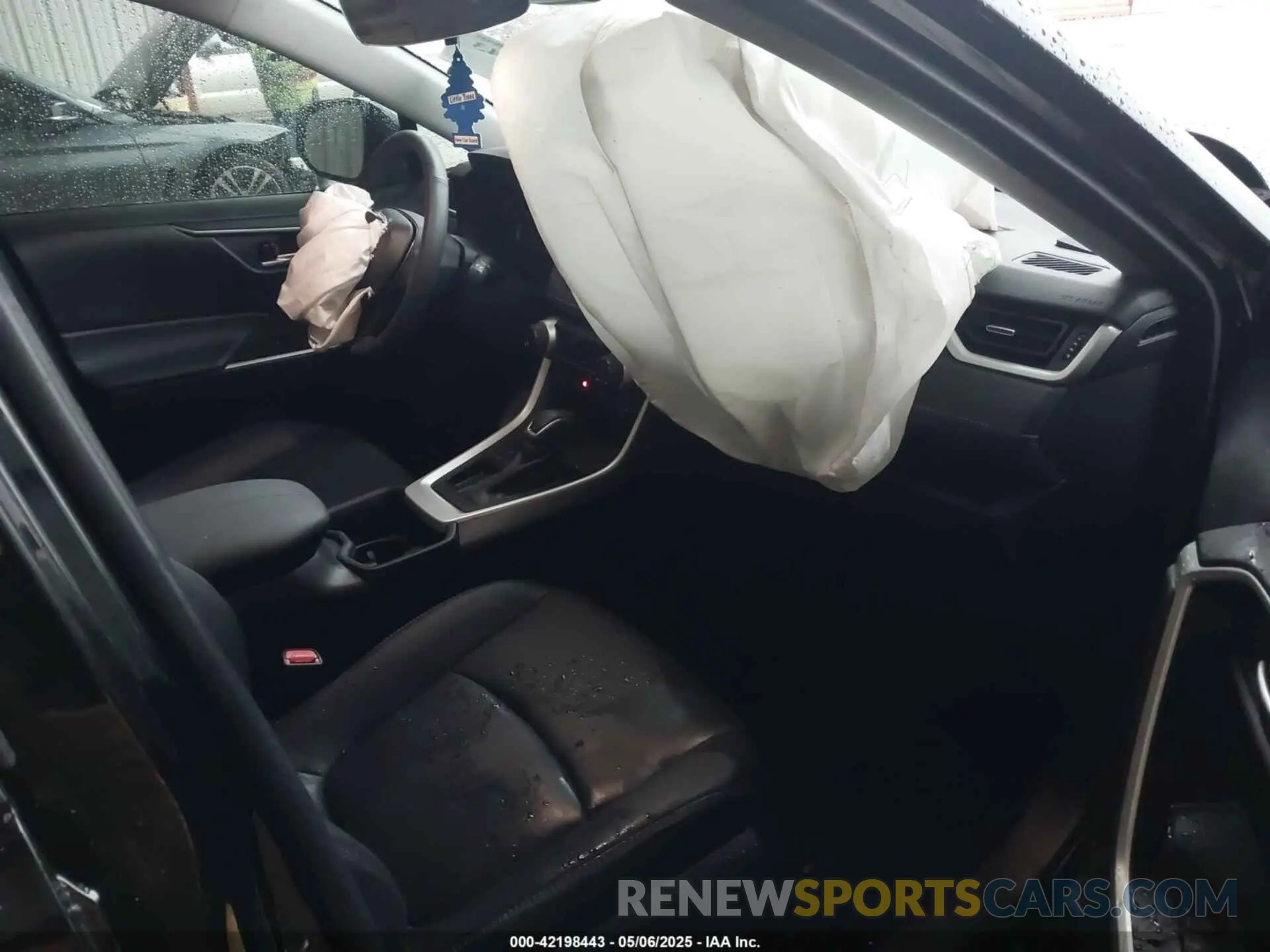 5 fotografías del automóvil dañado 2T3C1RFV8RW305725 TOYOTA RAV4 2024