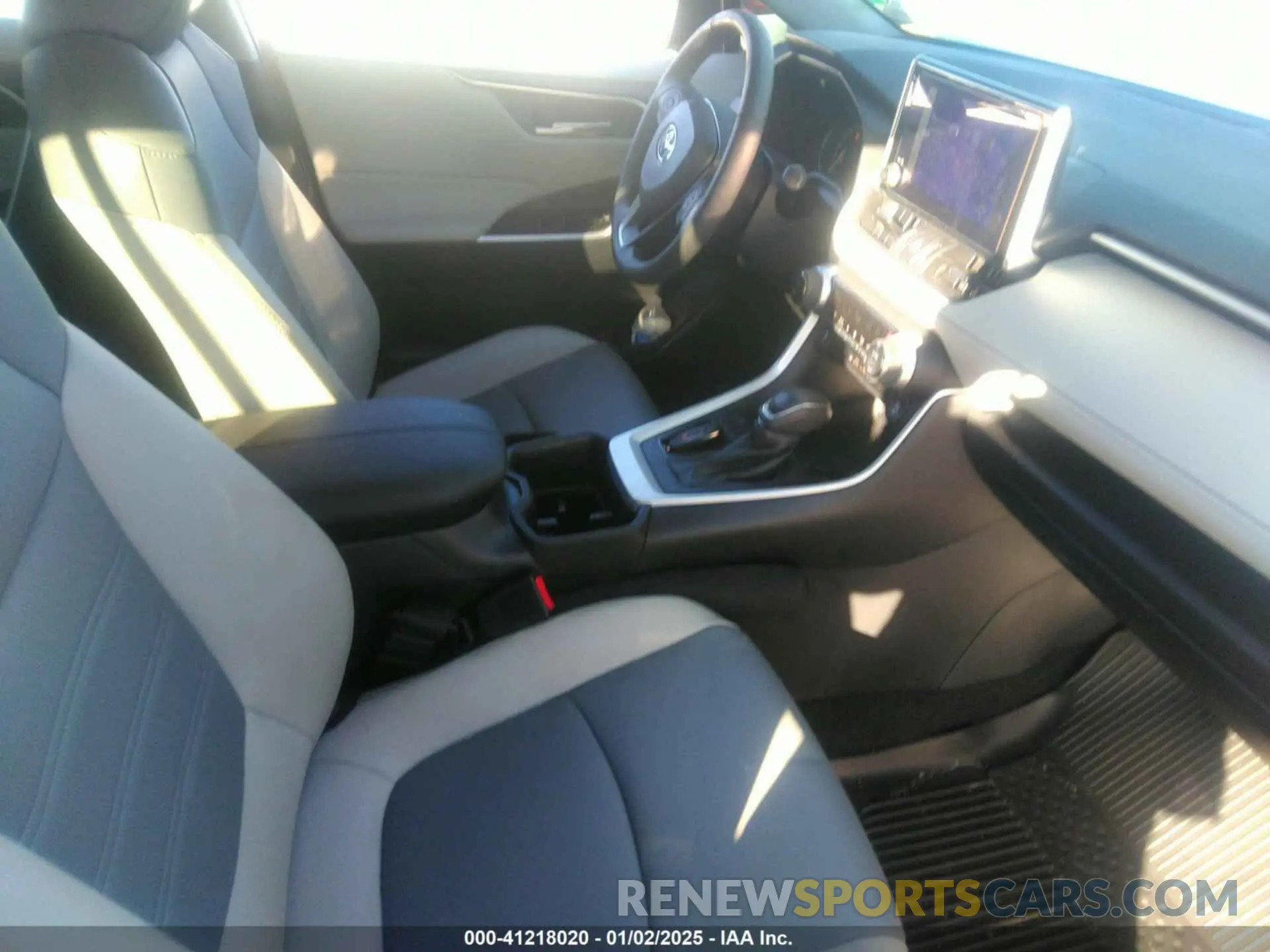 5 fotografías del automóvil dañado 2T3C1RFV8RW314490 TOYOTA RAV4 2024