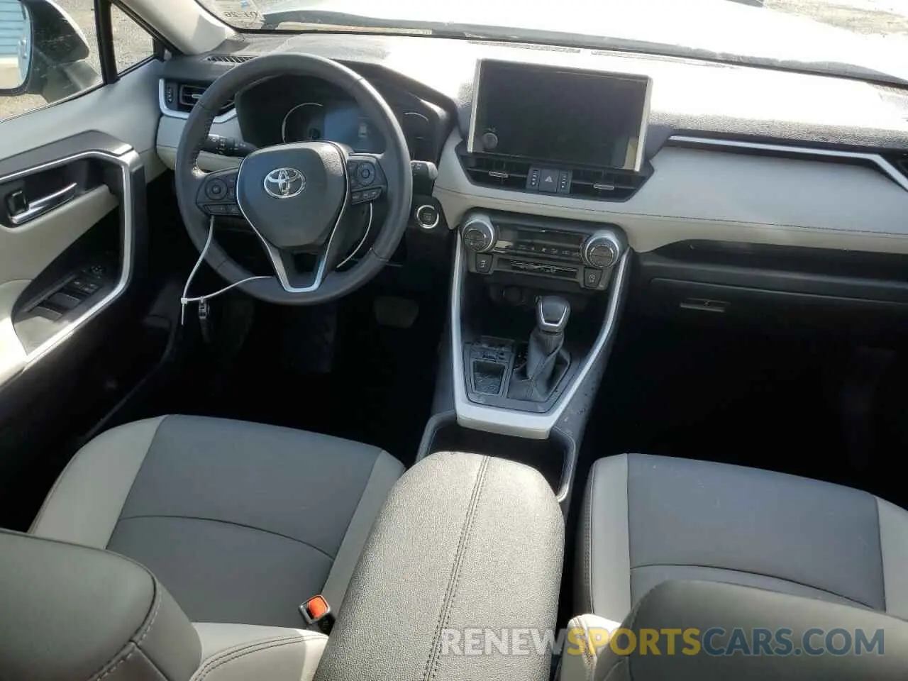 8 fotografías del automóvil dañado 2T3C1RFV9RC263941 TOYOTA RAV4 2024
