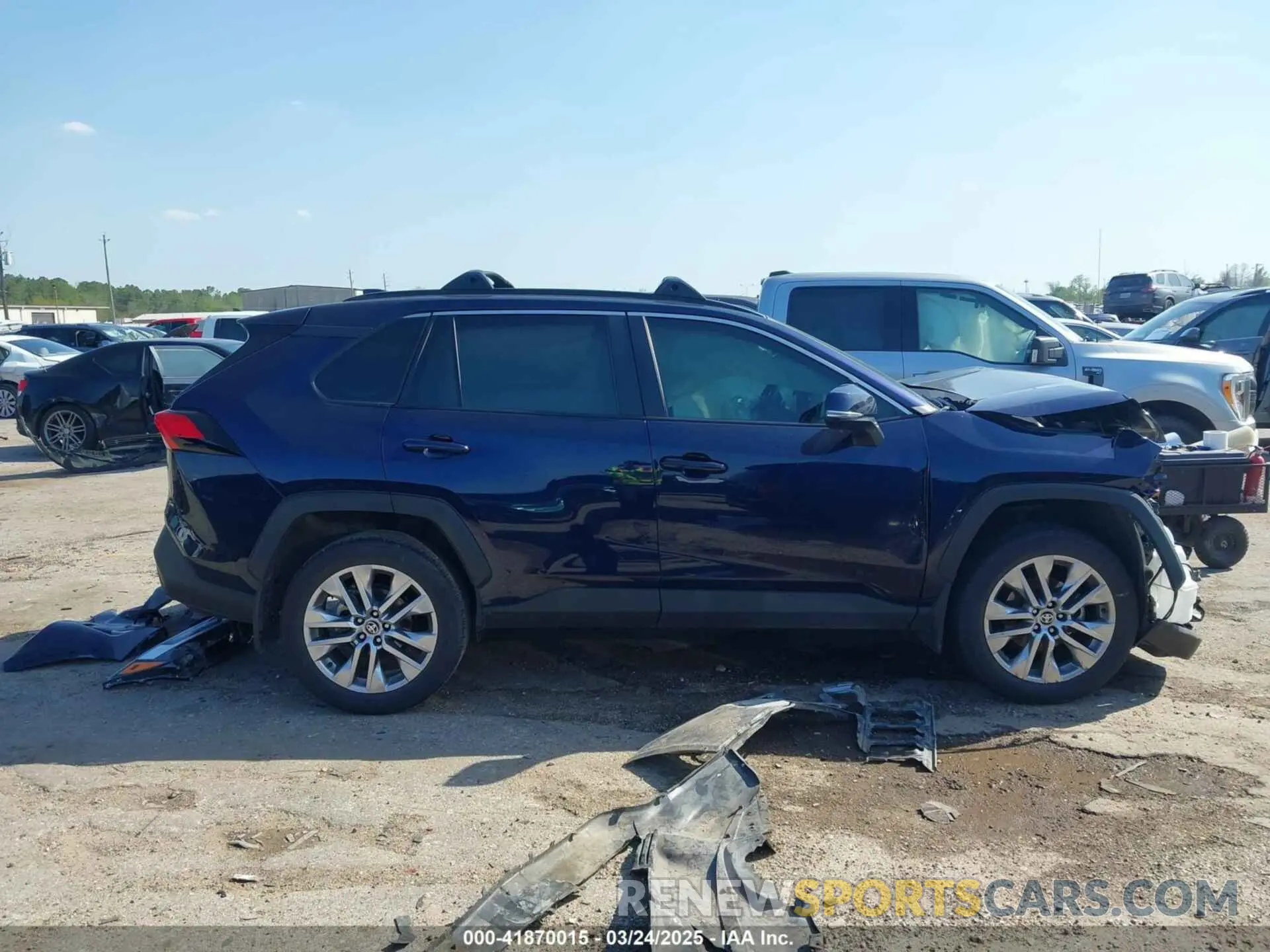 13 fotografías del automóvil dañado 2T3C1RFV9RW307936 TOYOTA RAV4 2024