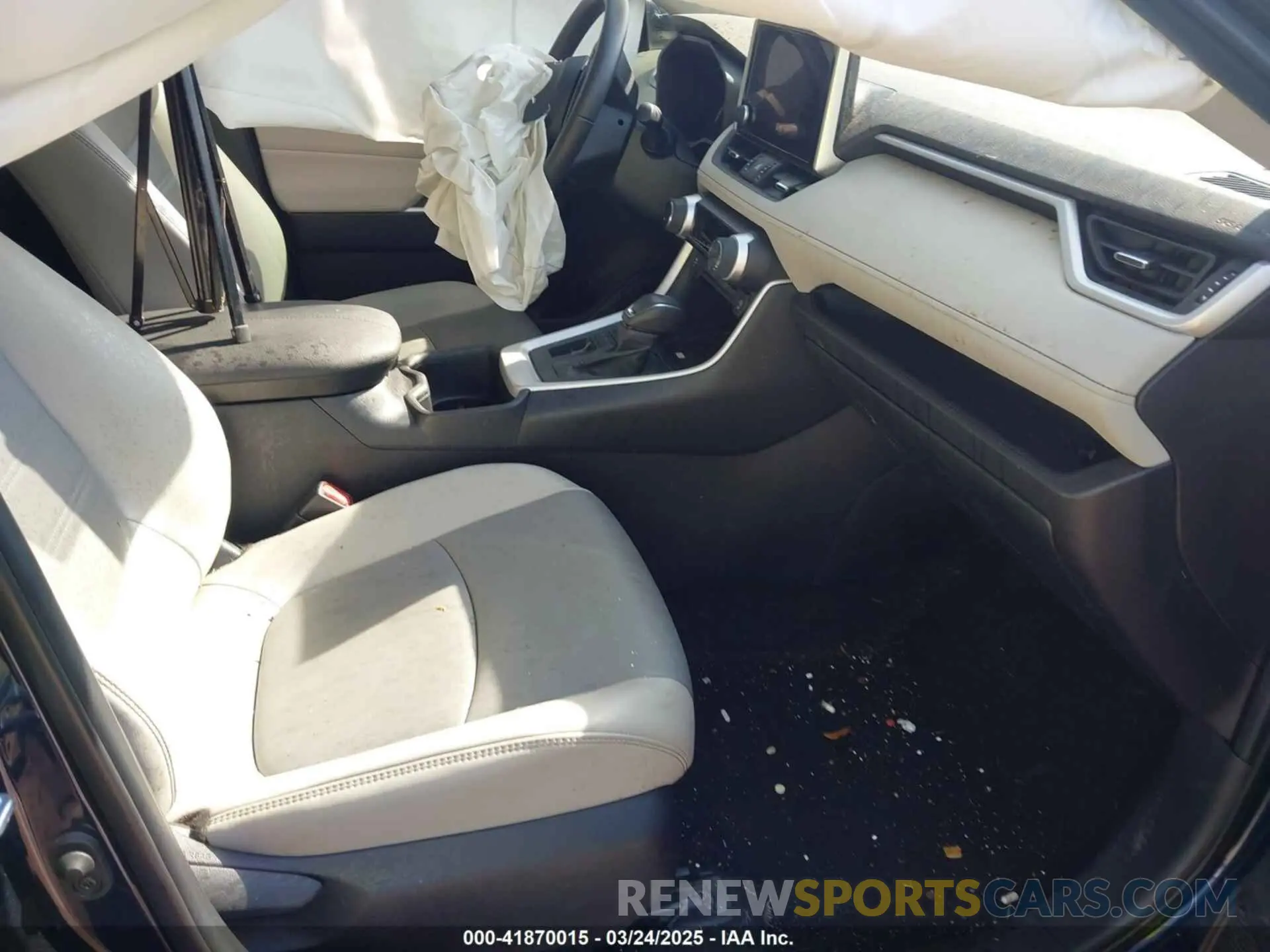 5 fotografías del automóvil dañado 2T3C1RFV9RW307936 TOYOTA RAV4 2024