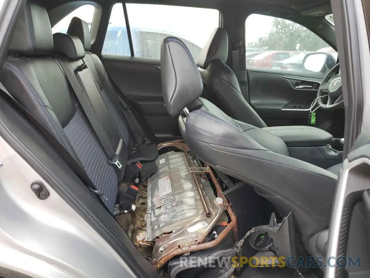 11 fotografías del automóvil dañado 2T3E6RFV0RW063071 TOYOTA RAV4 2024