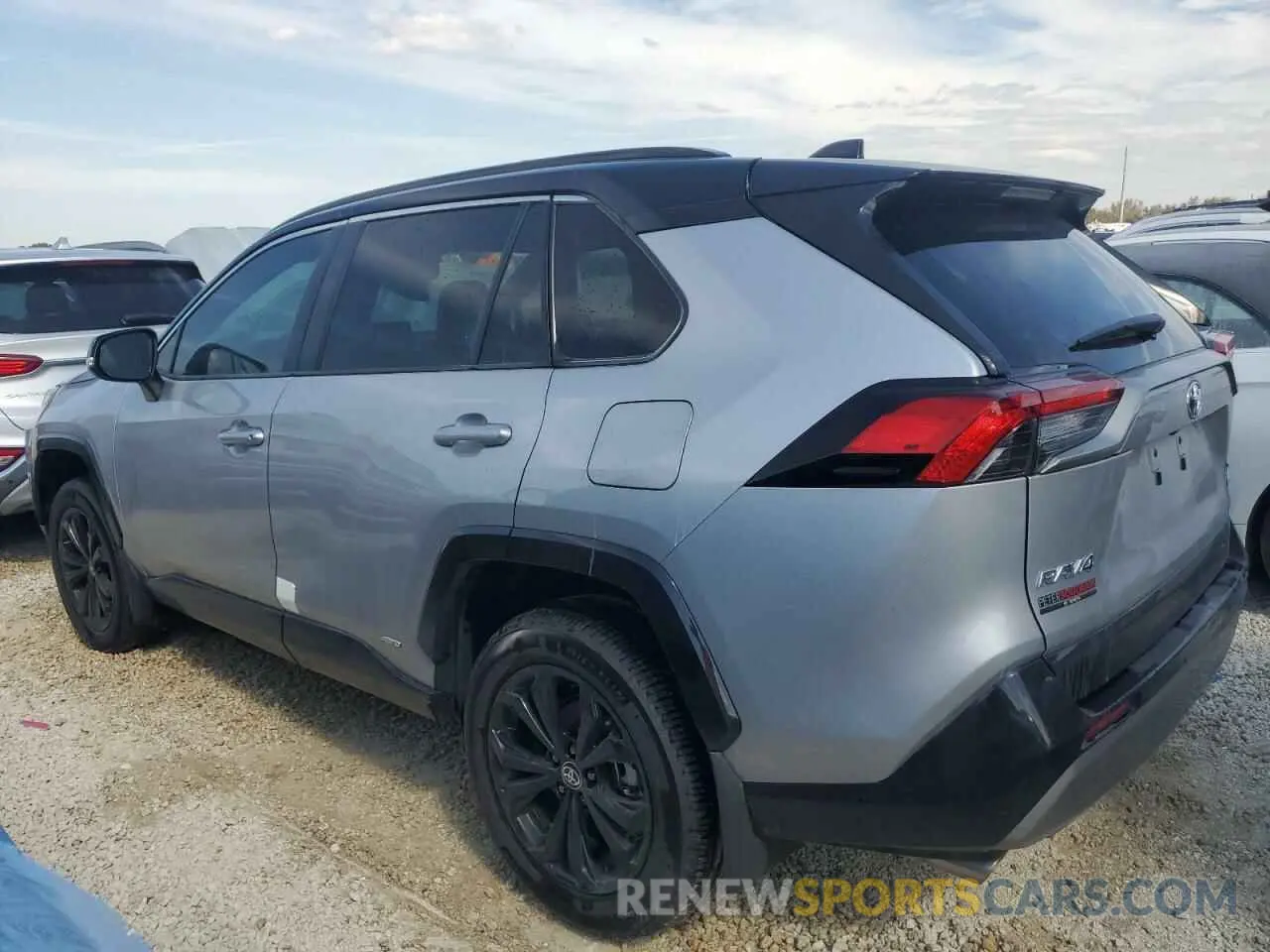 2 fotografías del automóvil dañado 2T3E6RFV0RW063071 TOYOTA RAV4 2024