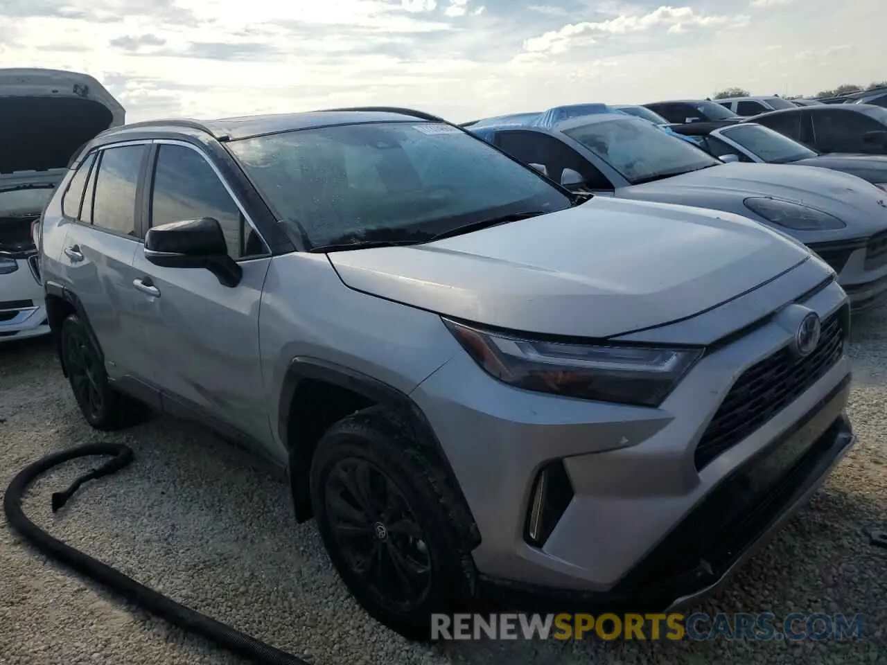 4 fotografías del automóvil dañado 2T3E6RFV0RW063071 TOYOTA RAV4 2024