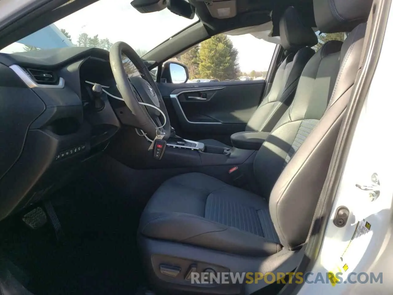 7 fotografías del automóvil dañado 2T3E6RFV4RW066930 TOYOTA RAV4 2024