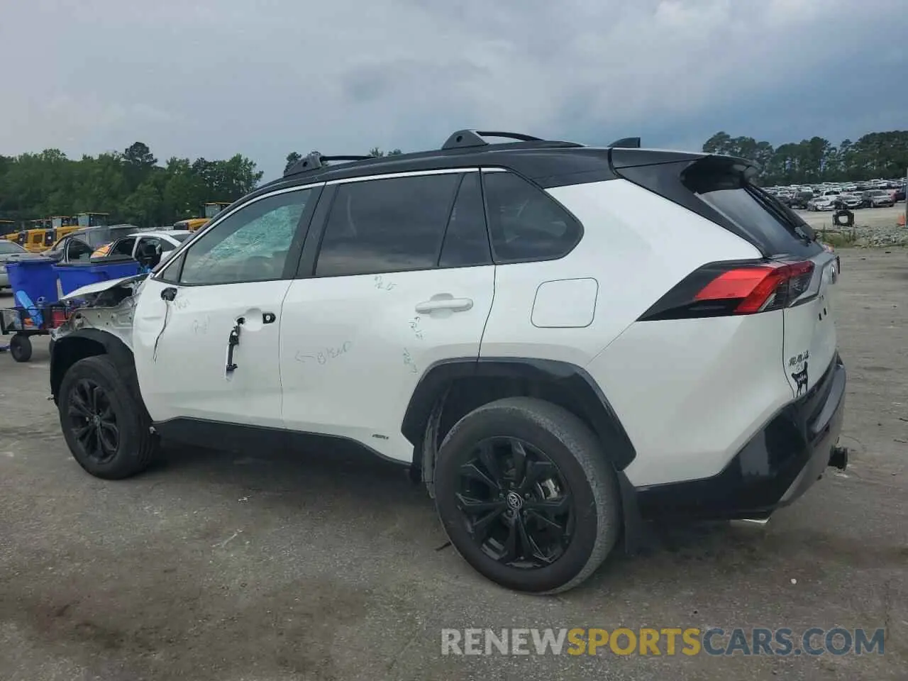2 fotografías del automóvil dañado 2T3E6RFV5RW055158 TOYOTA RAV4 2024
