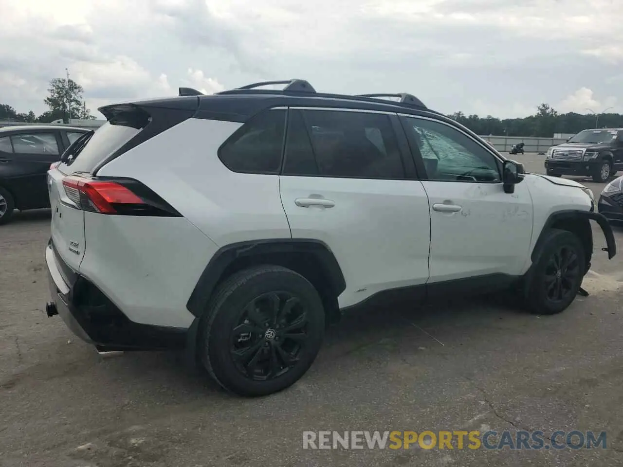 3 fotografías del automóvil dañado 2T3E6RFV5RW055158 TOYOTA RAV4 2024