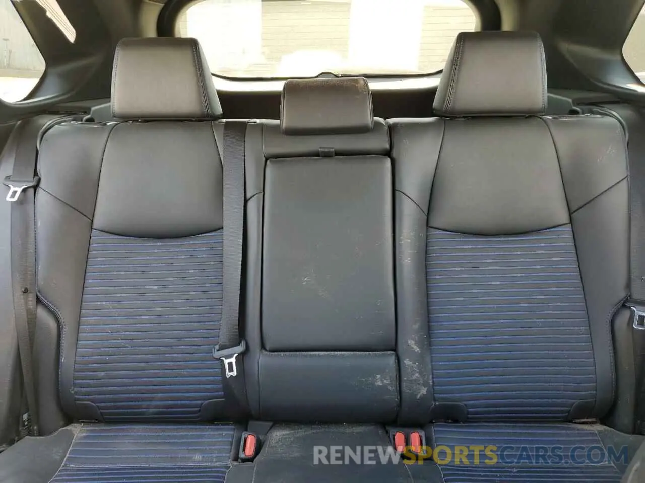 10 fotografías del automóvil dañado 2T3E6RFV5RW068430 TOYOTA RAV4 2024