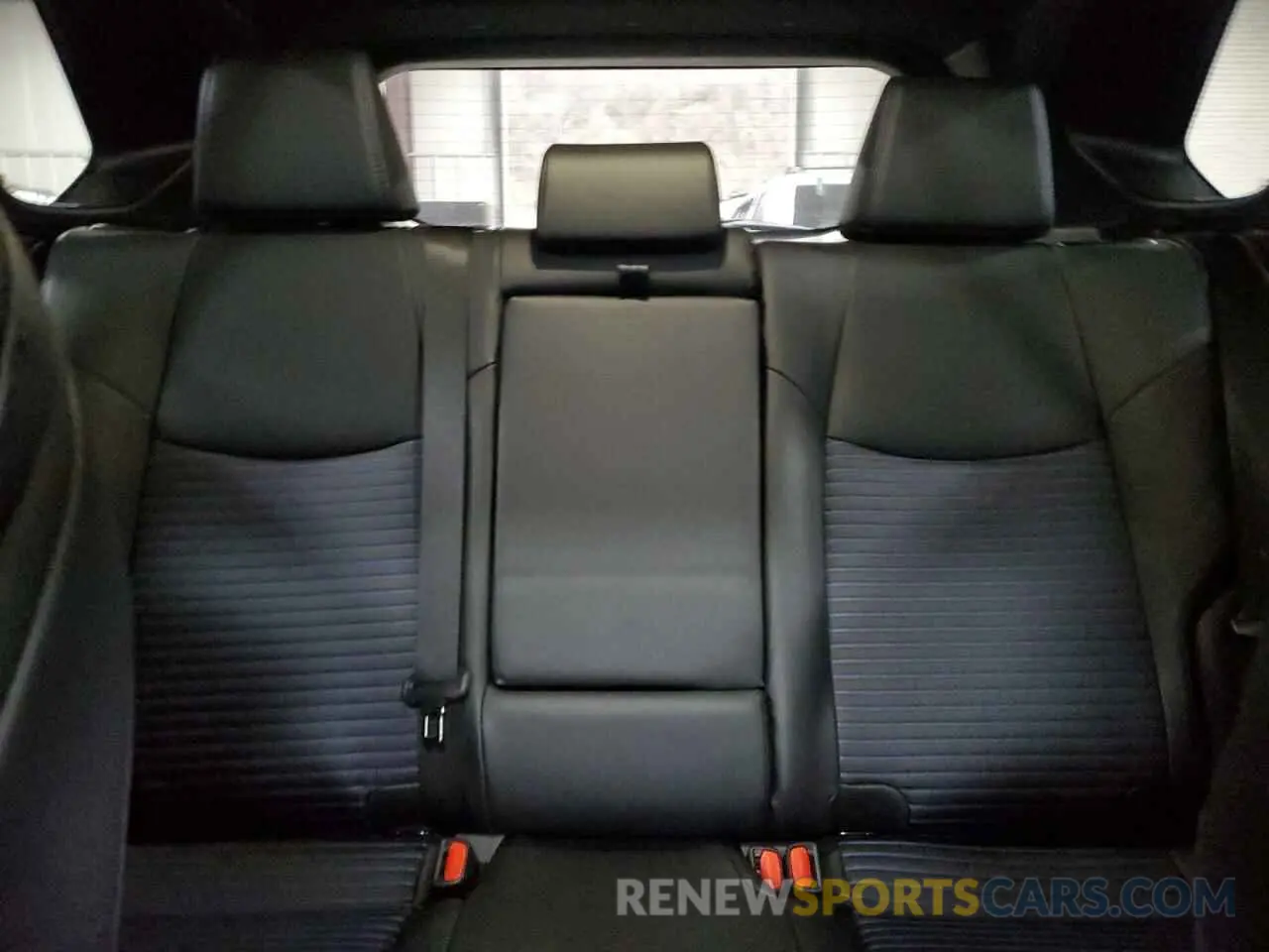 10 fotografías del automóvil dañado 2T3E6RFV8RW082127 TOYOTA RAV4 2024