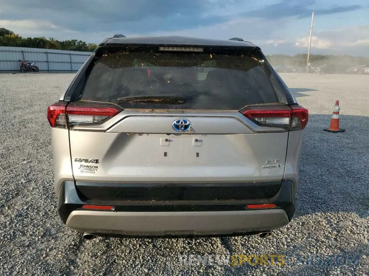 6 fotografías del automóvil dañado 2T3E6RFVXRW049825 TOYOTA RAV4 2024