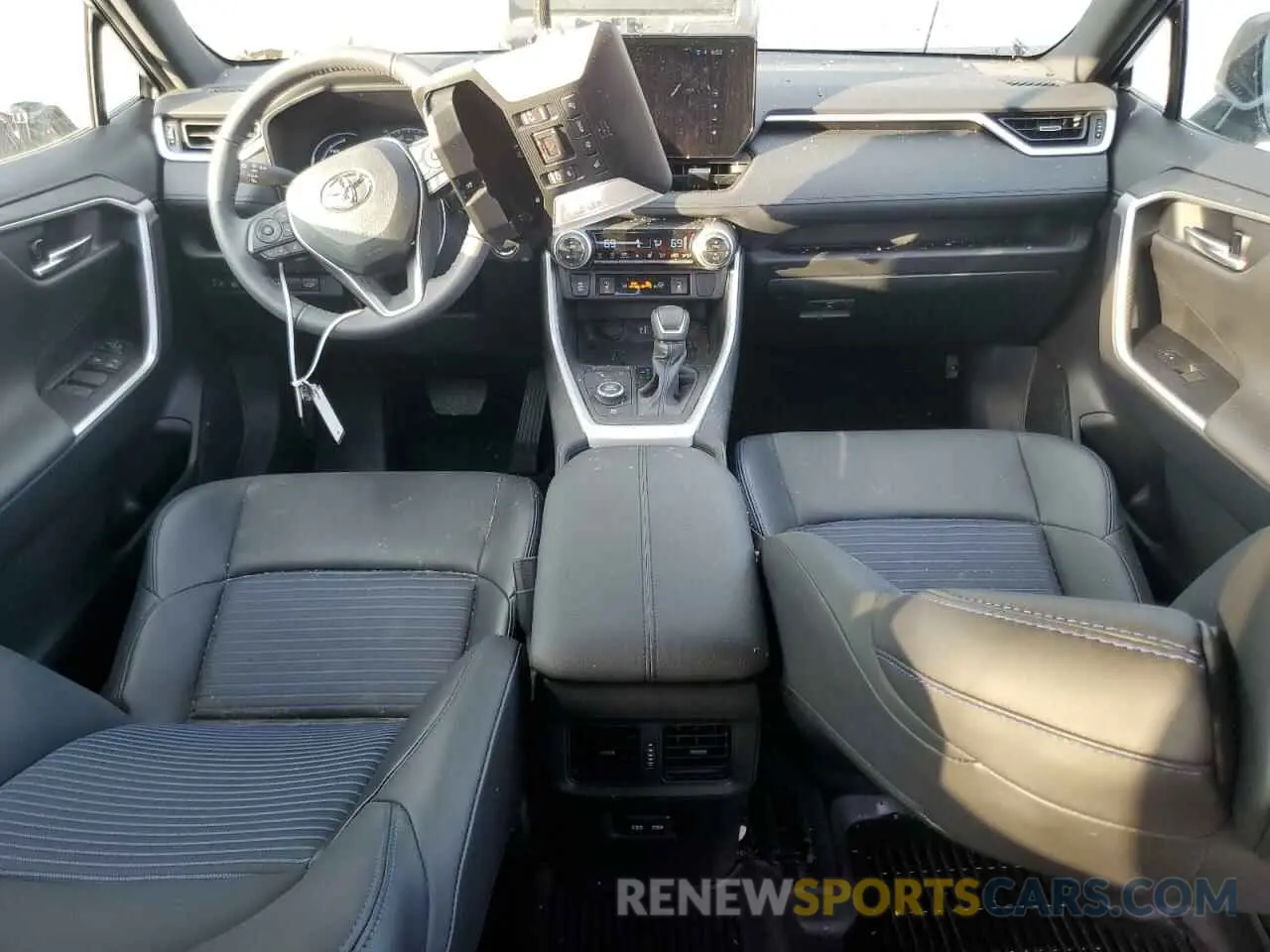 8 fotografías del automóvil dañado 2T3E6RFVXRW049825 TOYOTA RAV4 2024