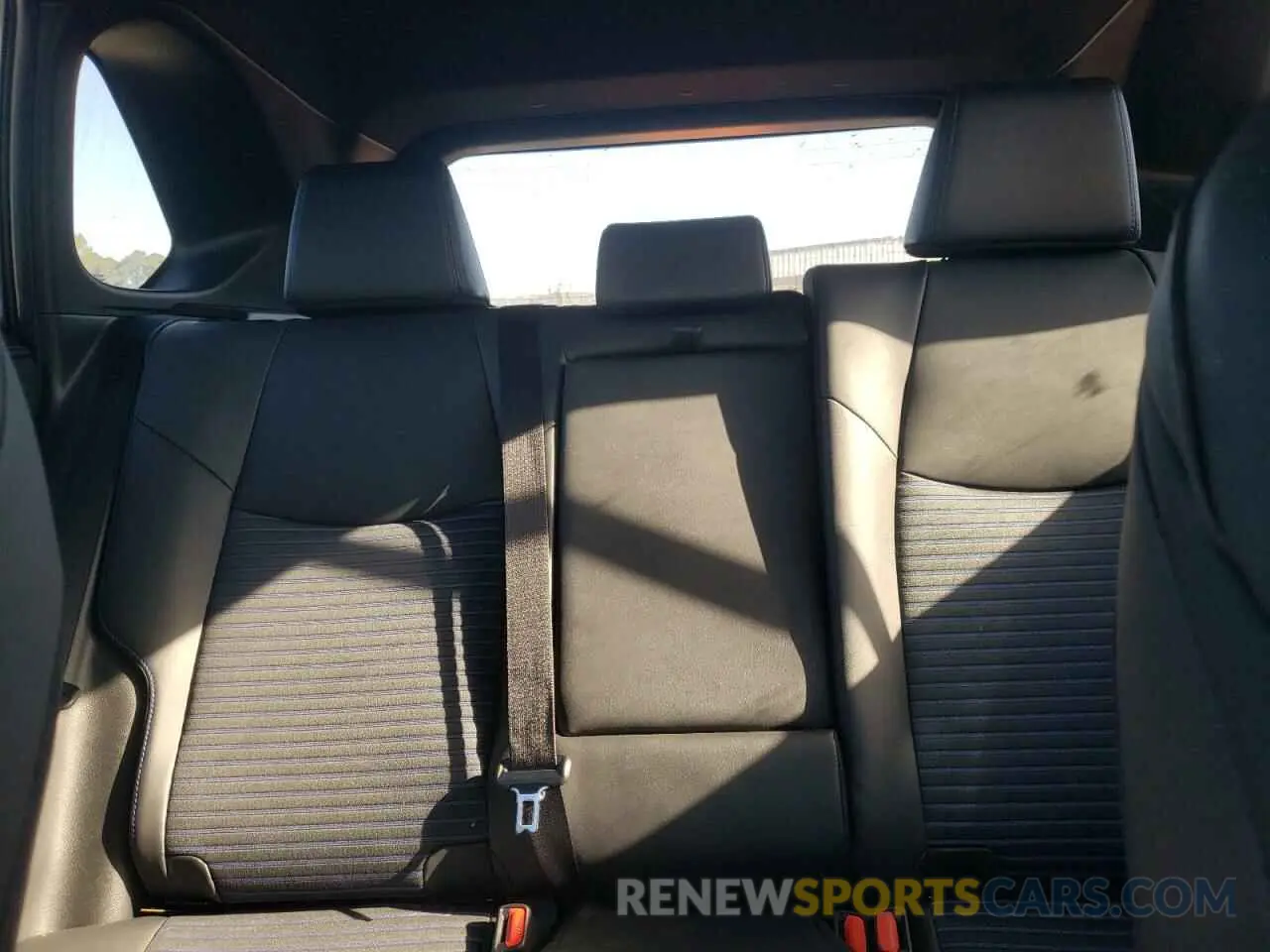 10 fotografías del automóvil dañado 2T3E6RFVXRW075793 TOYOTA RAV4 2024