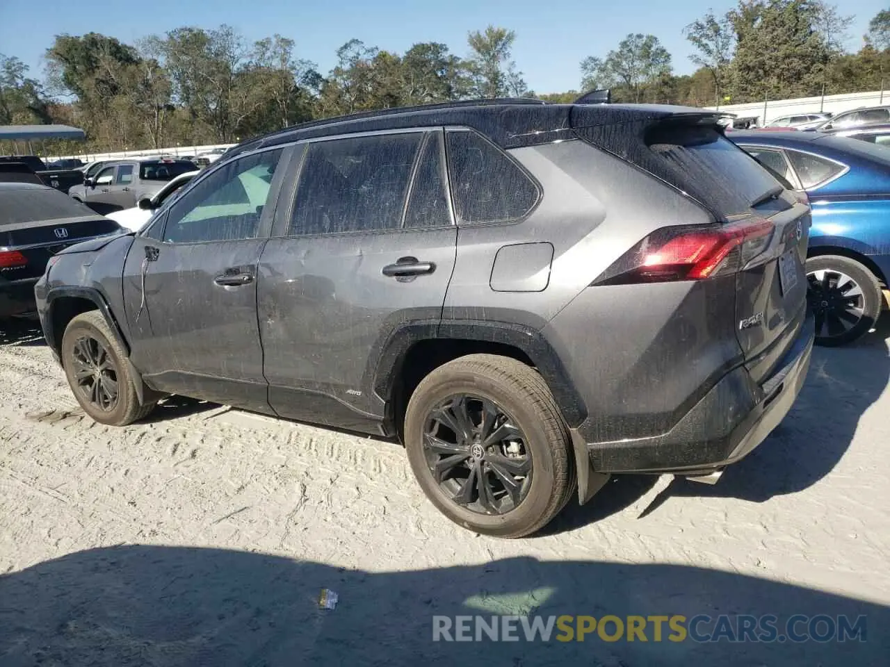 2 fotografías del automóvil dañado 2T3E6RFVXRW075793 TOYOTA RAV4 2024