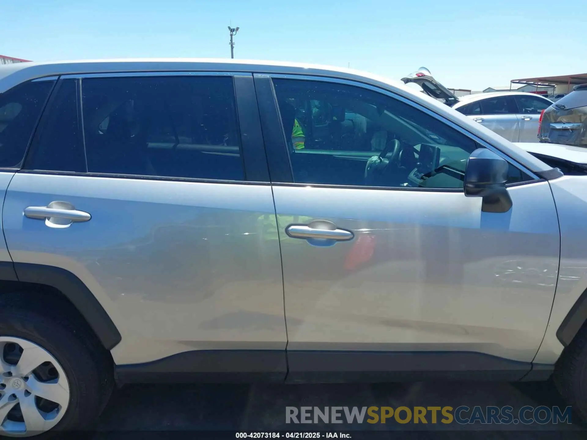 14 fotografías del automóvil dañado 2T3F1RFV5RW441937 TOYOTA RAV4 2024