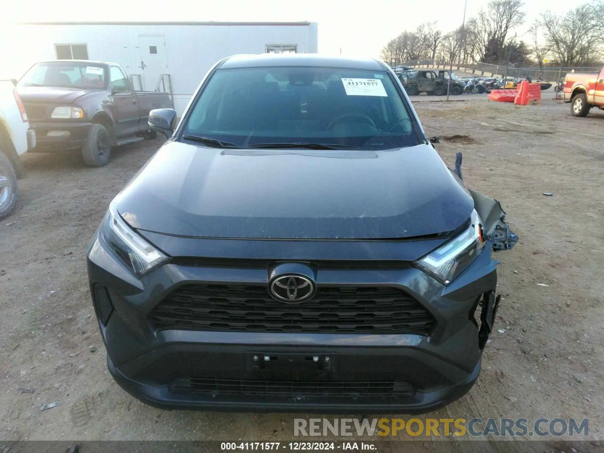 12 fotografías del automóvil dañado 2T3G1RFV2RW476682 TOYOTA RAV4 2024