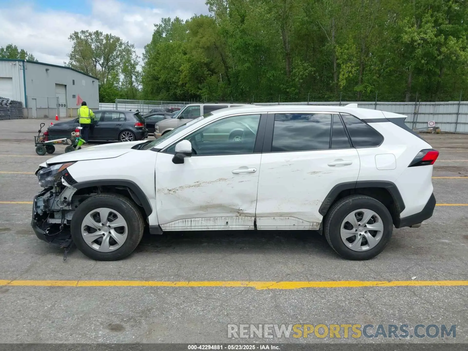 14 fotografías del automóvil dañado 2T3G1RFV3RC410336 TOYOTA RAV4 2024