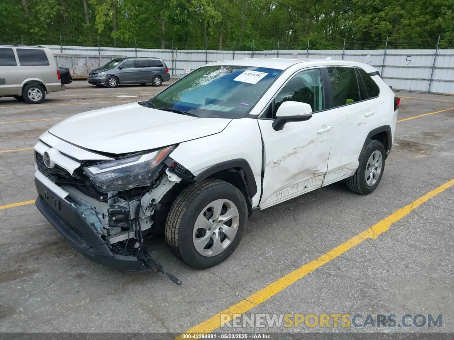 2 fotografías del automóvil dañado 2T3G1RFV3RC410336 TOYOTA RAV4 2024