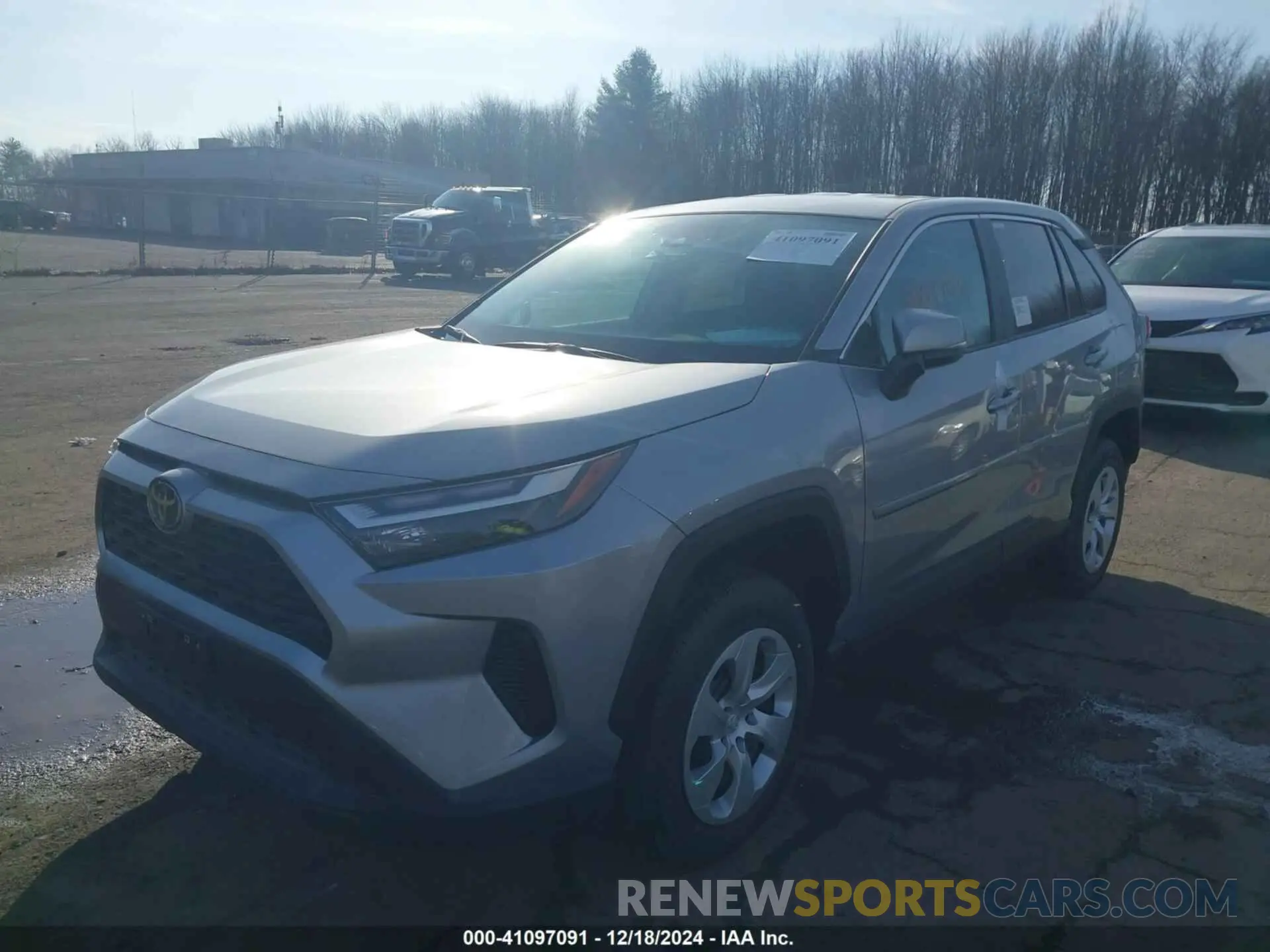 2 fotografías del automóvil dañado 2T3G1RFV3RC463943 TOYOTA RAV4 2024