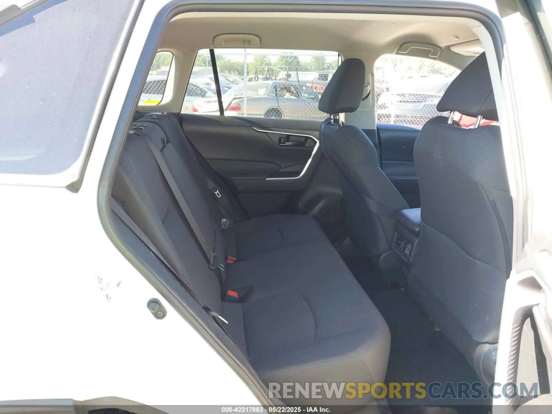 8 fotografías del automóvil dañado 2T3G1RFV4RW426477 TOYOTA RAV4 2024