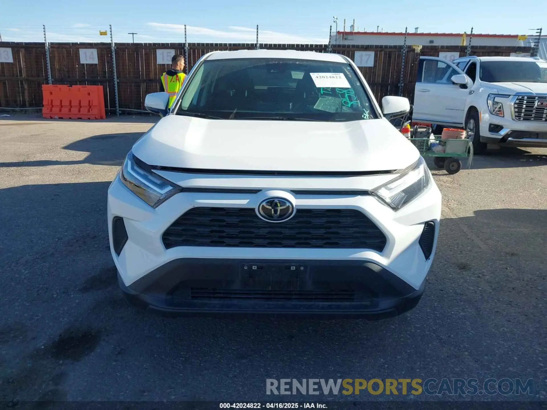 12 fotografías del automóvil dañado 2T3G1RFV4RW467031 TOYOTA RAV4 2024
