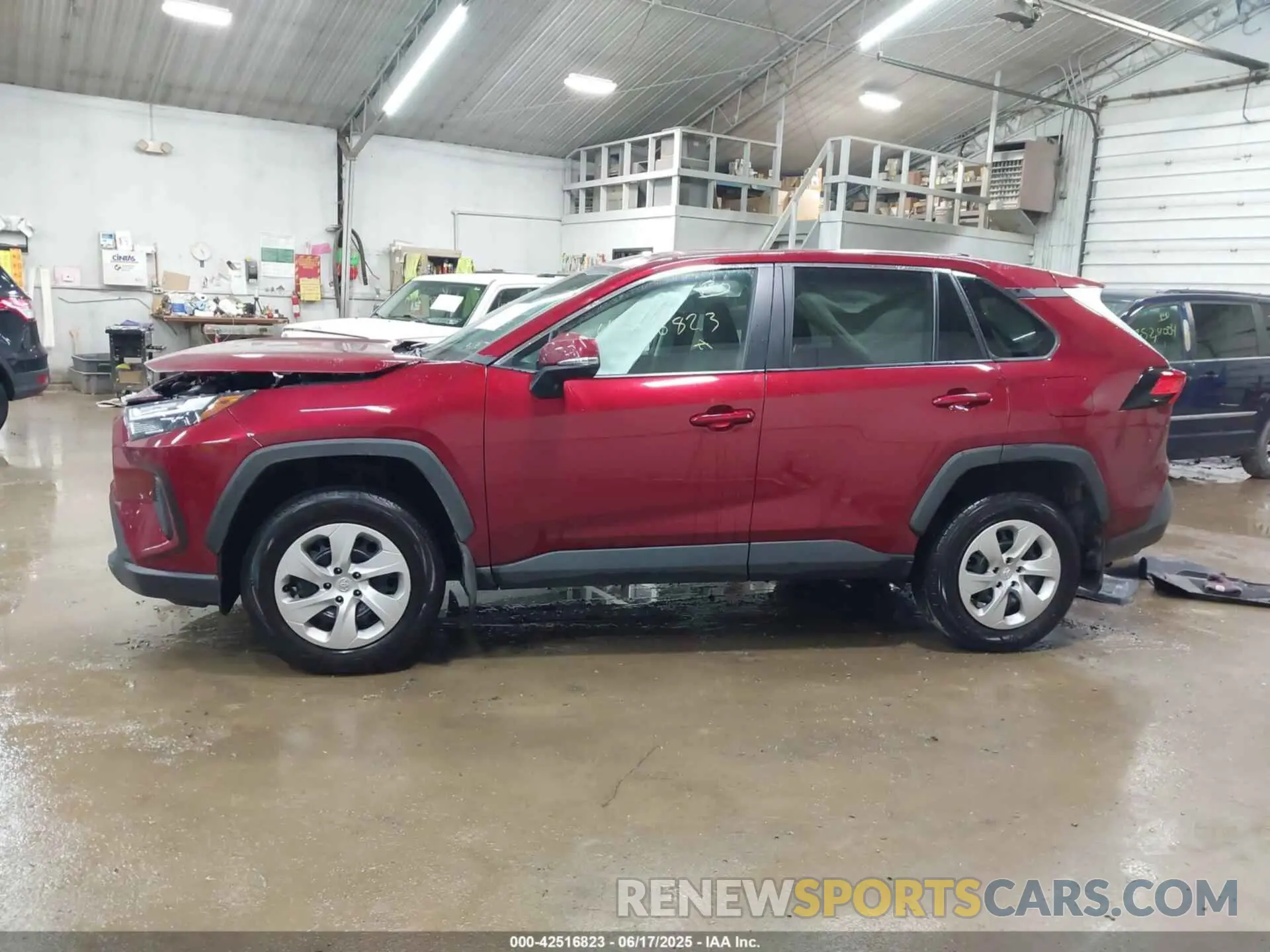 14 fotografías del automóvil dañado 2T3G1RFV4RW483987 TOYOTA RAV4 2024