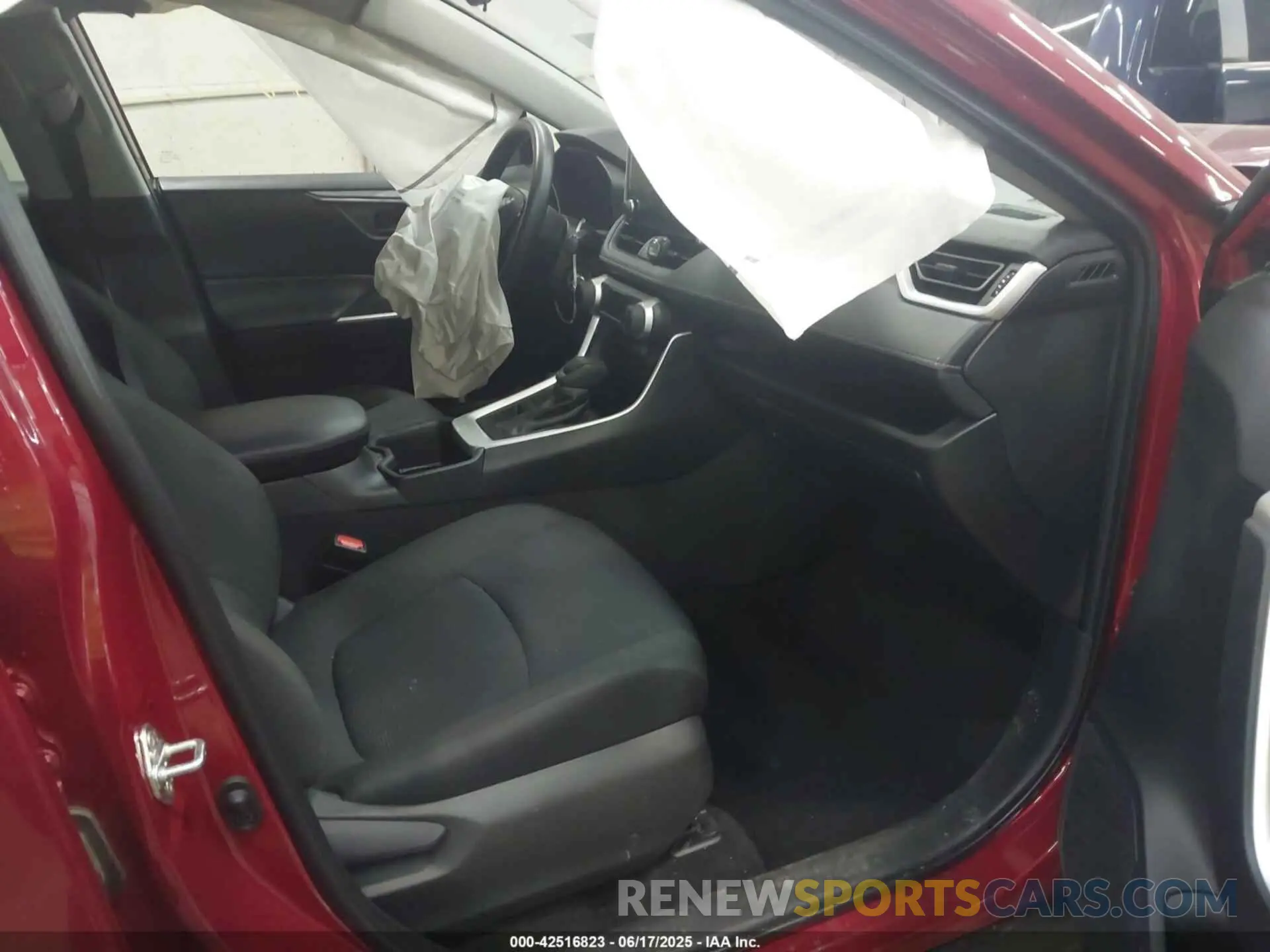 5 fotografías del automóvil dañado 2T3G1RFV4RW483987 TOYOTA RAV4 2024