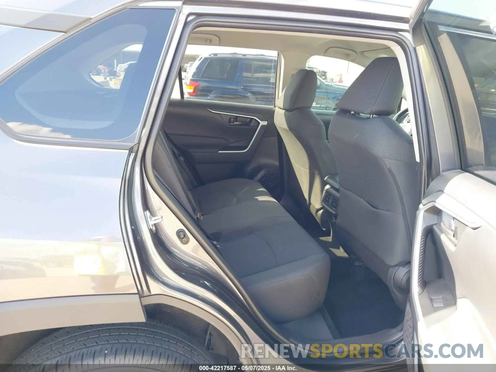 8 fotografías del automóvil dañado 2T3H1RFV0RC259296 TOYOTA RAV4 2024