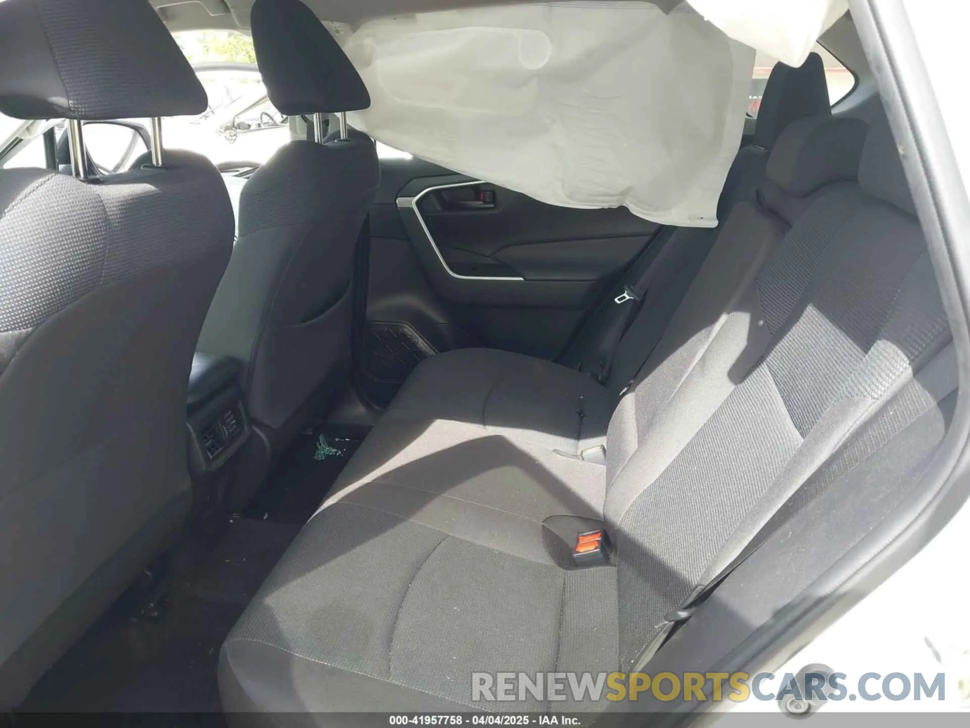 8 fotografías del automóvil dañado 2T3H1RFV1RC253166 TOYOTA RAV4 2024