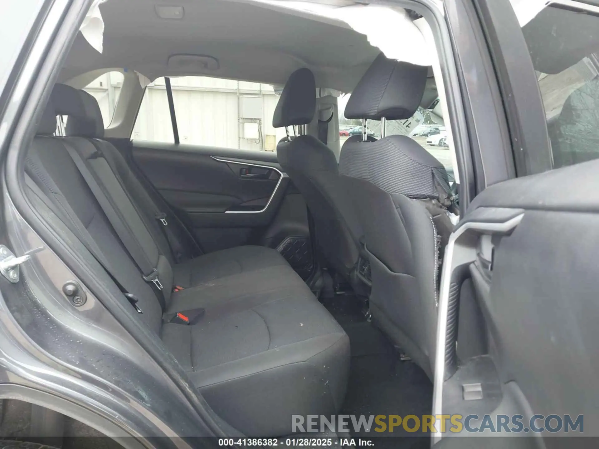 8 fotografías del automóvil dañado 2T3H1RFV1RW323263 TOYOTA RAV4 2024