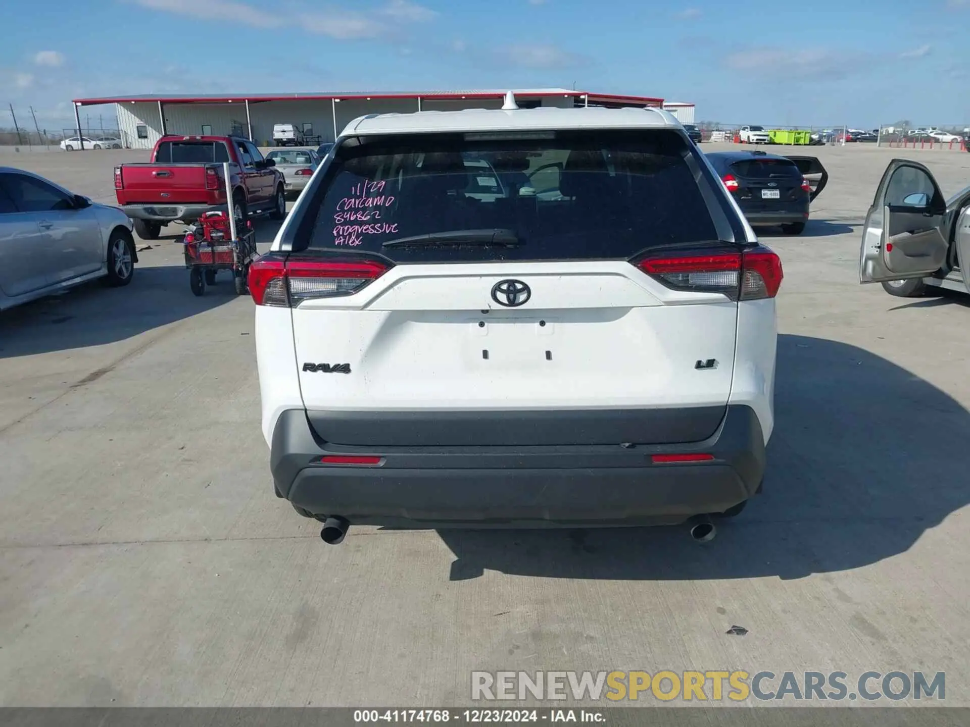 16 fotografías del automóvil dañado 2T3H1RFV3RC255338 TOYOTA RAV4 2024