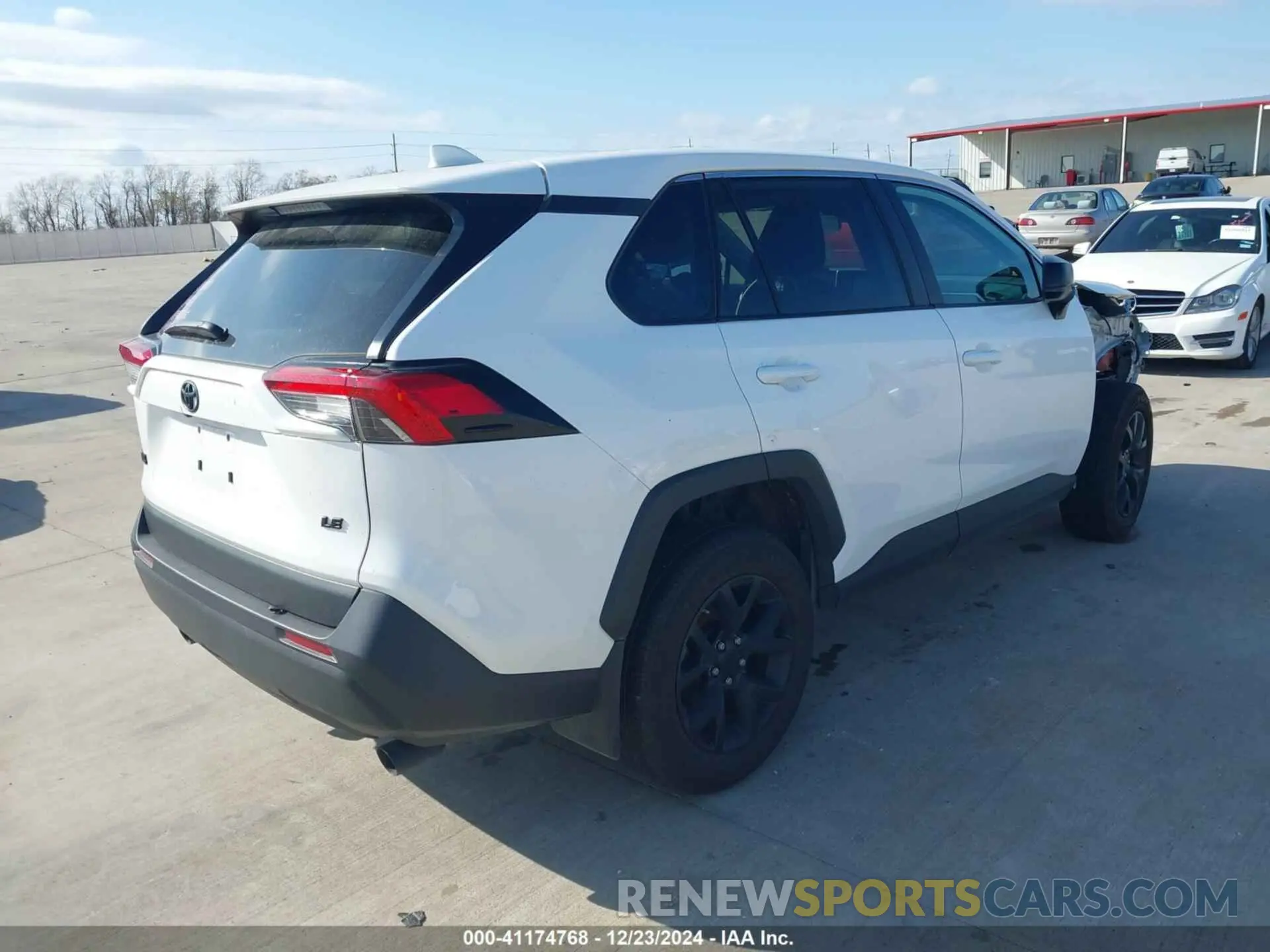 4 fotografías del automóvil dañado 2T3H1RFV3RC255338 TOYOTA RAV4 2024