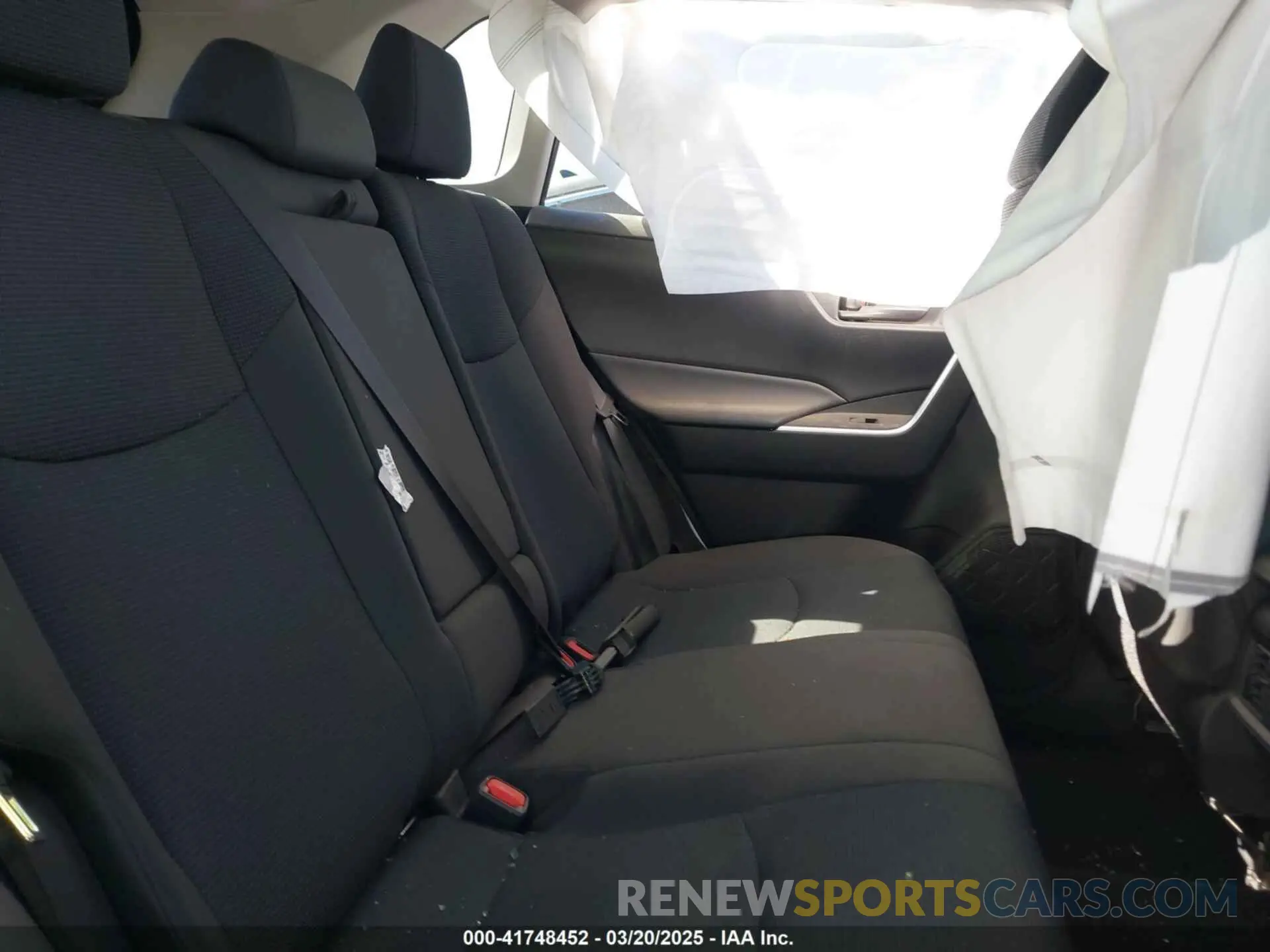 8 fotografías del automóvil dañado 2T3H1RFV3RC277422 TOYOTA RAV4 2024
